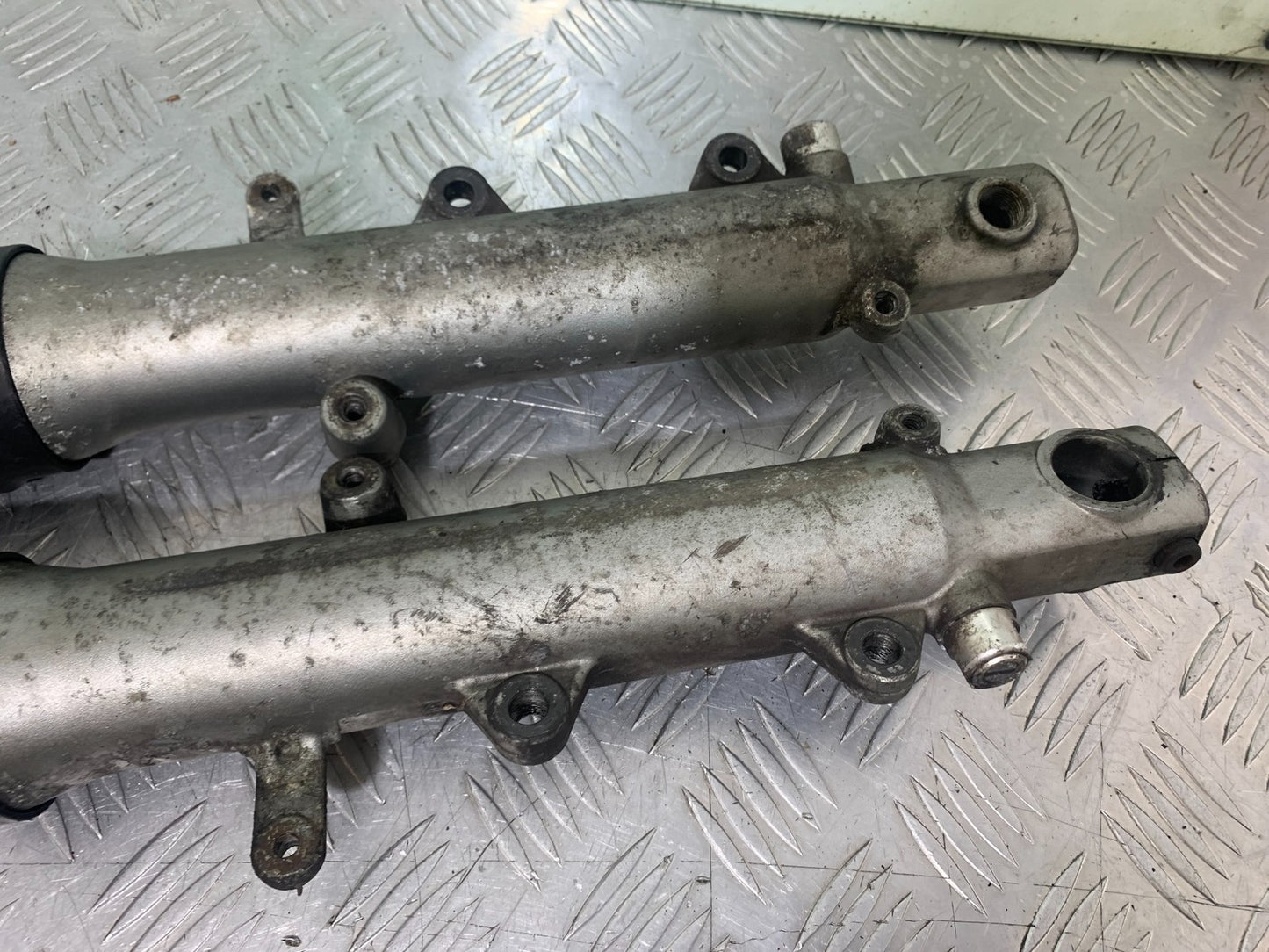 YAMAHA YZF1000 THUNDERACE FORKS   YEAR 1997-2000 (CMB1204)
