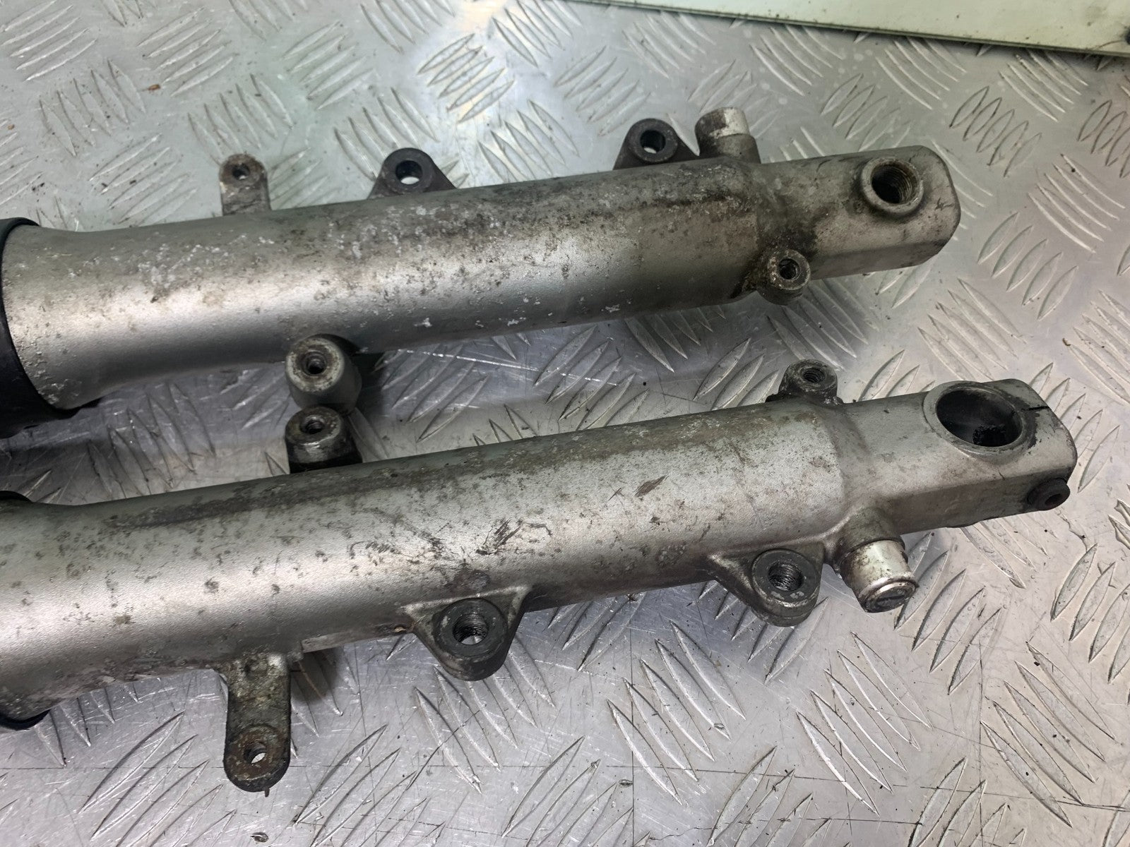 YAMAHA YZF1000 THUNDERACE FORKS   YEAR 1997-2000 (CMB1204)
