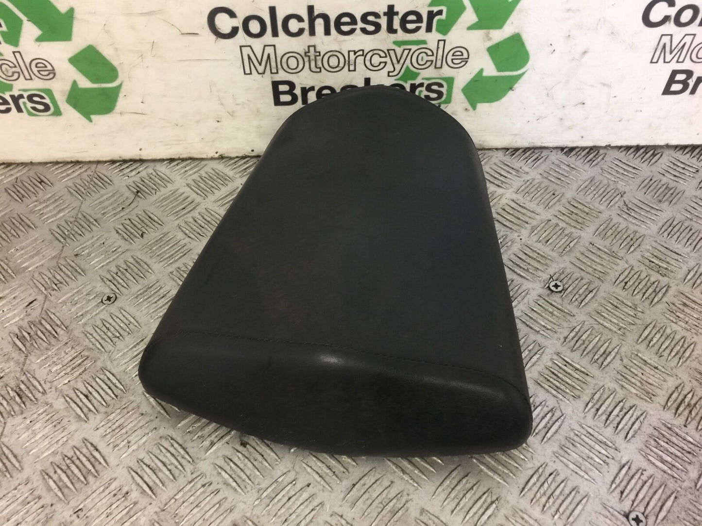 HONDA CBR125 CBR 125 REAR SEAT YEAR 2011-2017 (STOCK 466)