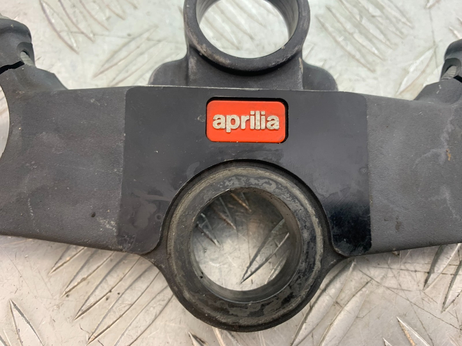 APRILIA RSV1000 RSV 1000 MILLE TOP YOKE  1998- 2003 (CMB1184)