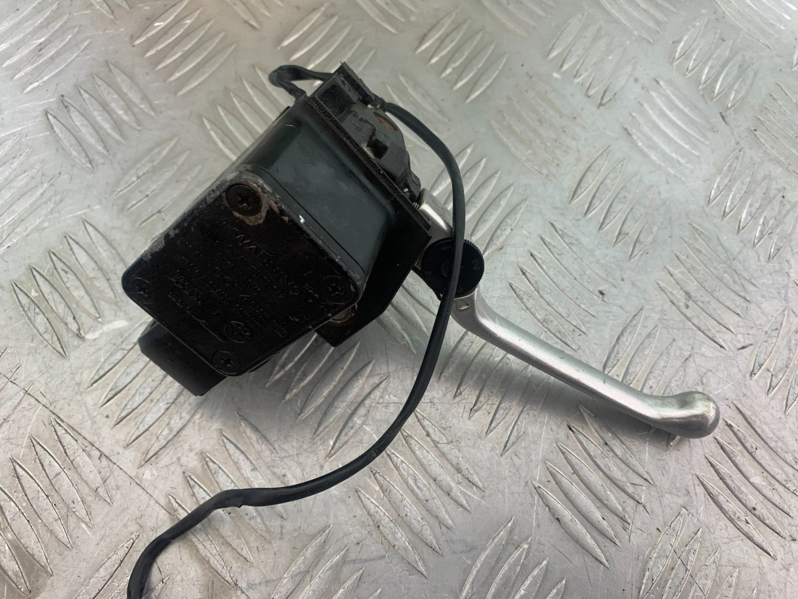 BMW R850 R R850R FRONT BRAKE MASTER CYLINDER  YEAR 1994-2002 (CMB1170)