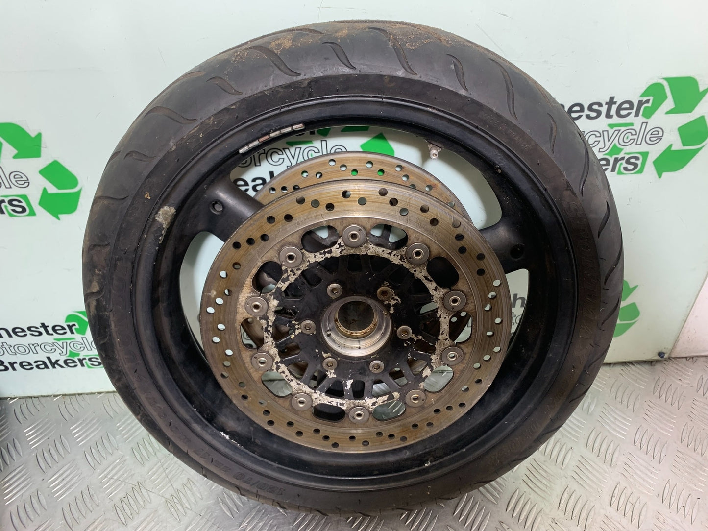 TRIUMPH T509 SPEED TRIPLE FRONT WHEEL  YEAR 1997-1998 (CMB1144)