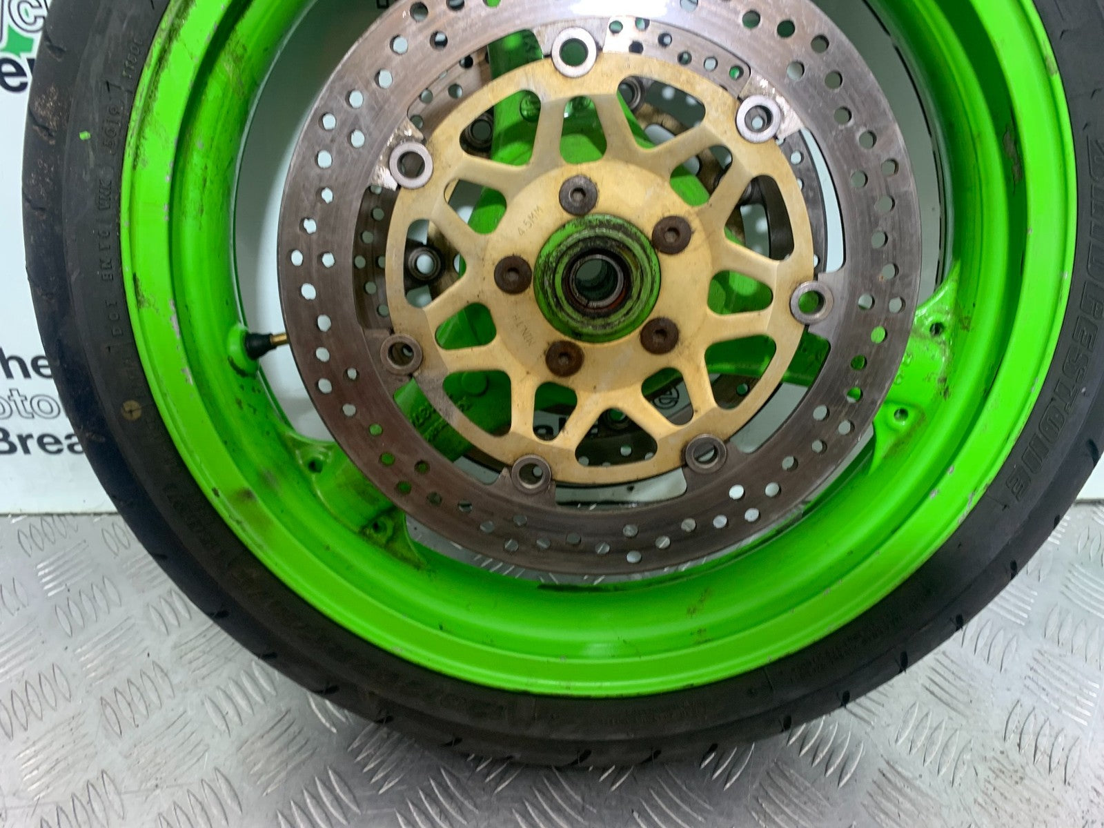 KAWASAKI ZX9R ZX9 C FRONT WHEEL AND DISCS YEAR 1998-99 (CMB1213)
