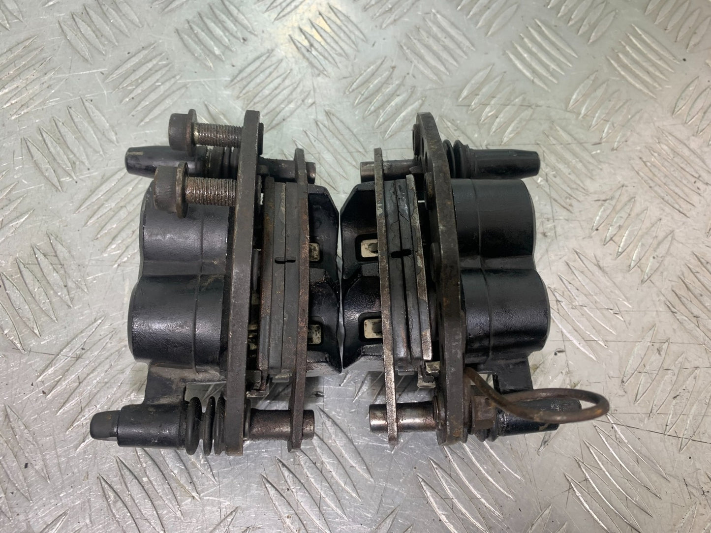 SUZUKI GSX1100 G GSX 1100 G FRONT BRAKE CALIPERS  1991-1996 (CMB1283)