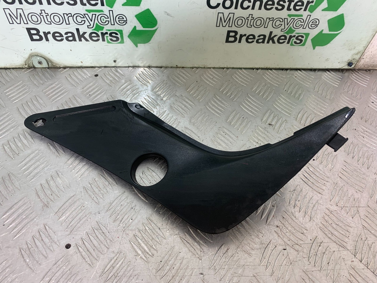 HONDA NT650 V DEAUVILLE LEFT SEAT PANEL   YEAR 1999 (CMB1268)