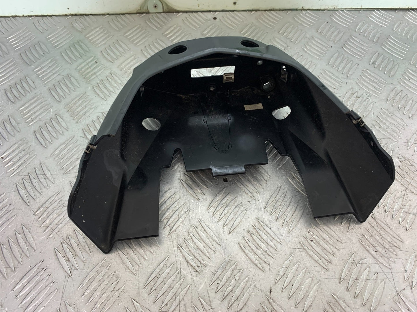 BMW F800 GT TAIL PIECE  YEAR 2013-2017 (CMB1248)