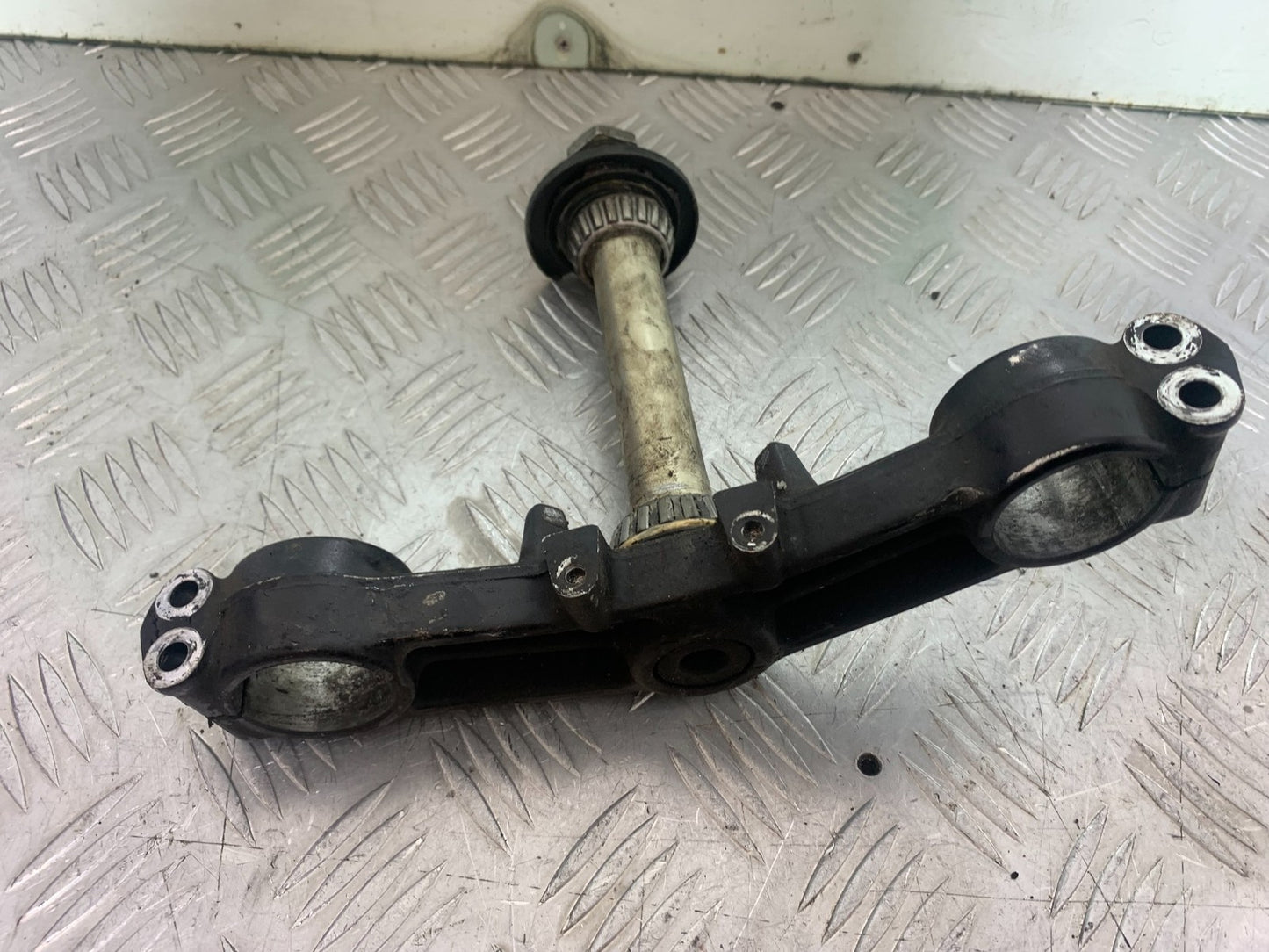 BMW R850 R R850R BOTTOM YOKE  YEAR 1994-2002 (CMB1170)