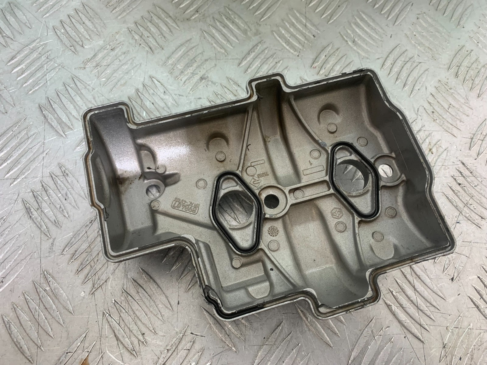 APRILIA TUONO 1000 V4 REAR ROCKER COVER  YEAR 2013-2014  (CMB1239)
