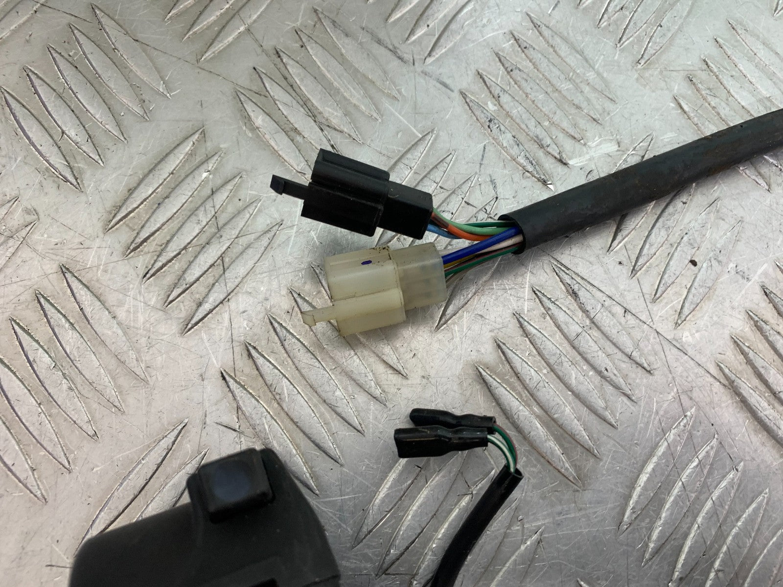HONDA CBF125 CBF 125 LEFT SWITCH GEAR   YEAR 2009-14 (CMB1182)