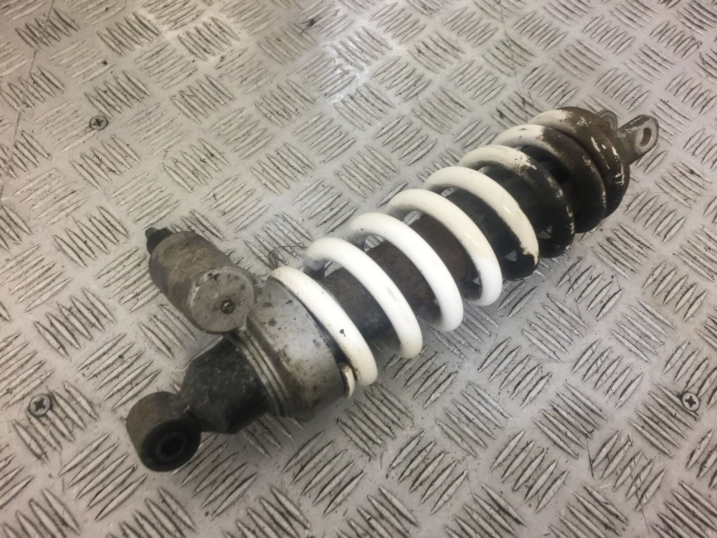 TRIUMPH TIGER 800 XRT REAR SHOCK  YEAR 2015-2017 (STOCK 506)