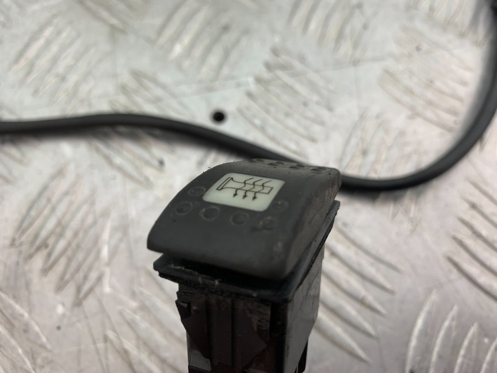 TRIUMPH 955i SPRINT ST HEATED GRIP SWITCH YEAR 1999-04 (CMB1230)