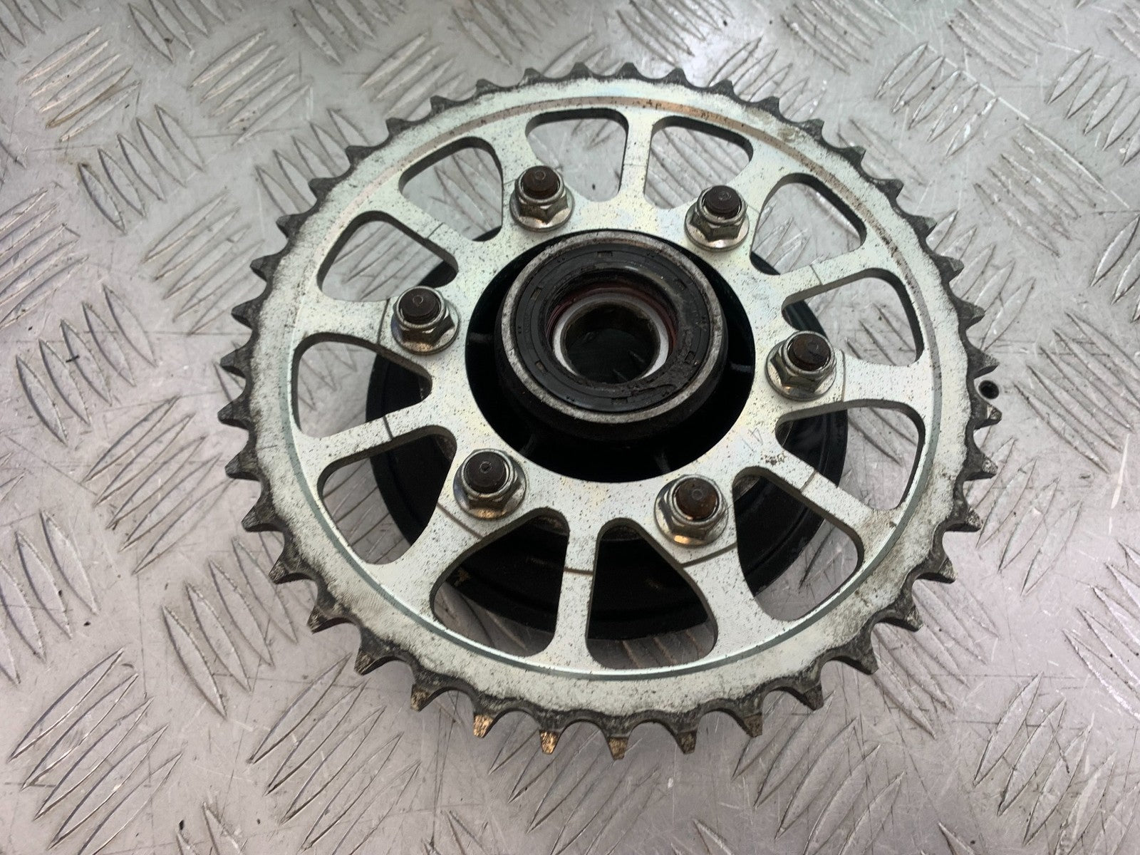 KAWASAKI Z1000 SX REAR SPROCKET CARRIER YEAR 2014-16 (CMB1264)