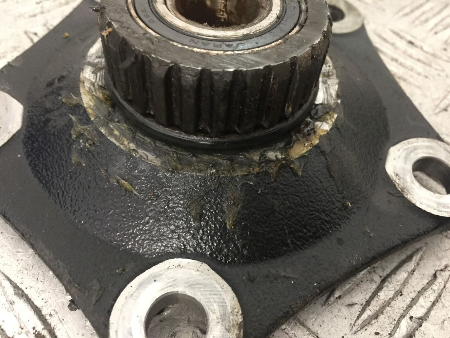 HONDA VTX1300 S DRIVE FLANGE  YEAR 2004-09 (STOCK 749)