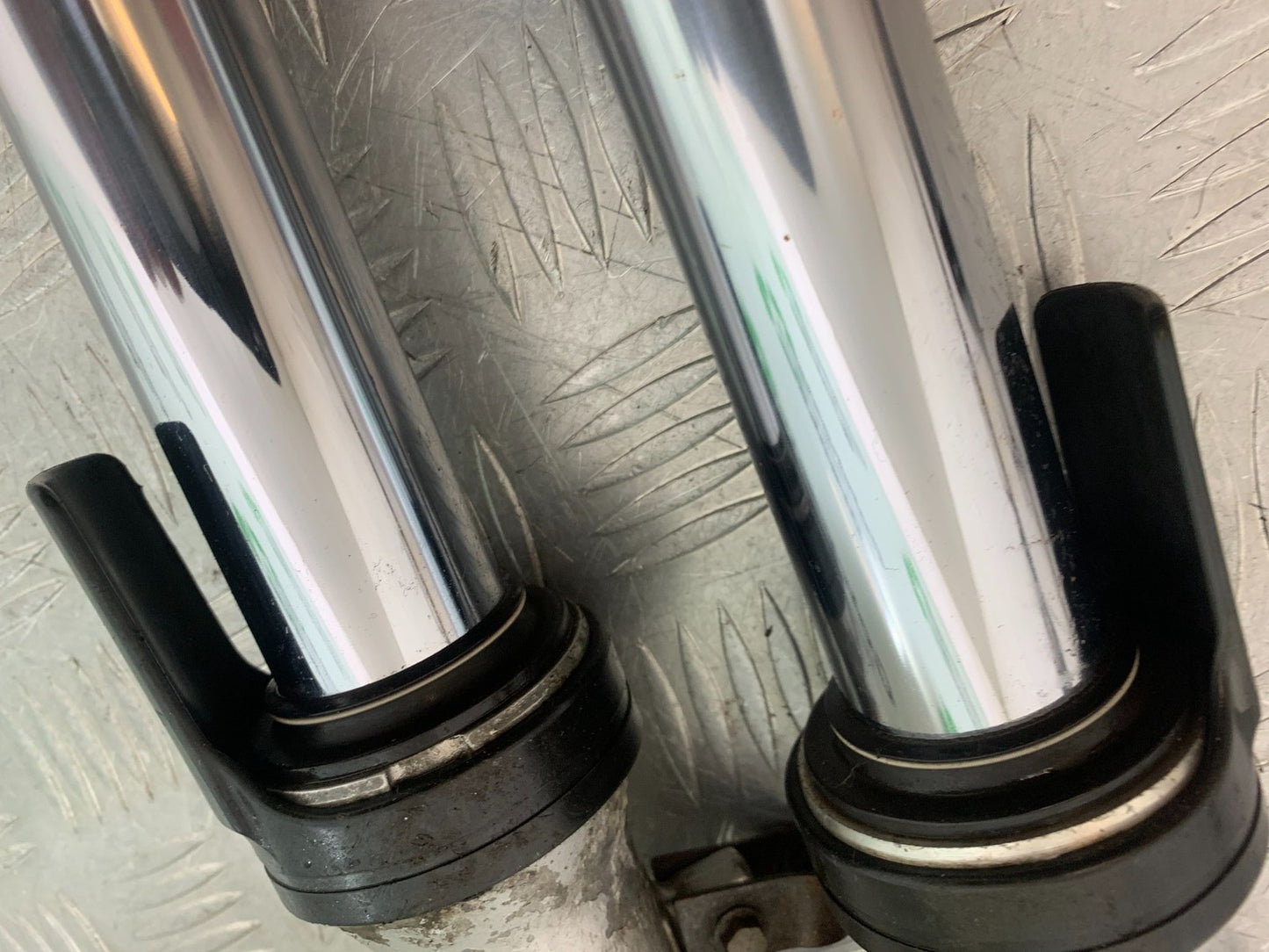 YAMAHA FZS600 FAZER 600 FORKS   YEAR 1998-2001 (CMB1267)