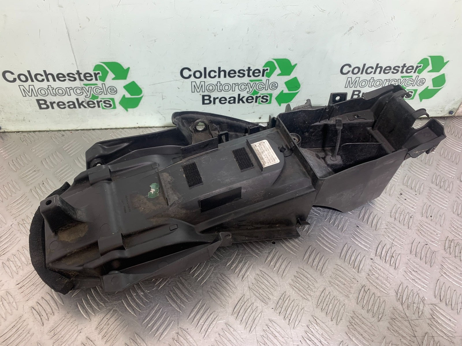 HONDA XL125 VARADERO UNDERTRAY  YEAR 2001-2006  (CMB1210)