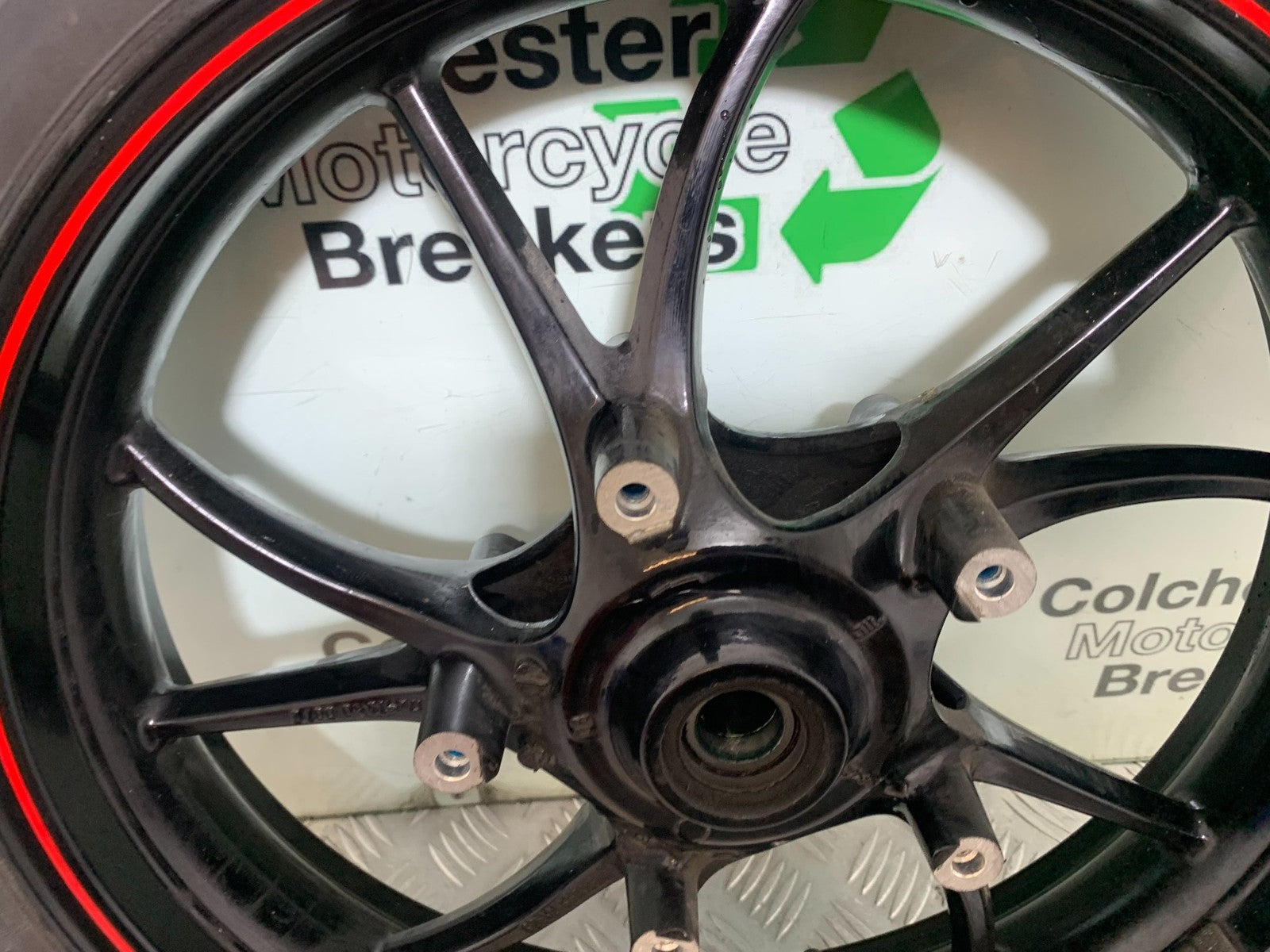 TRIUMPH SPEED TRIPLE R 1050 FRONT WHEEL   2009 (CMB1183)