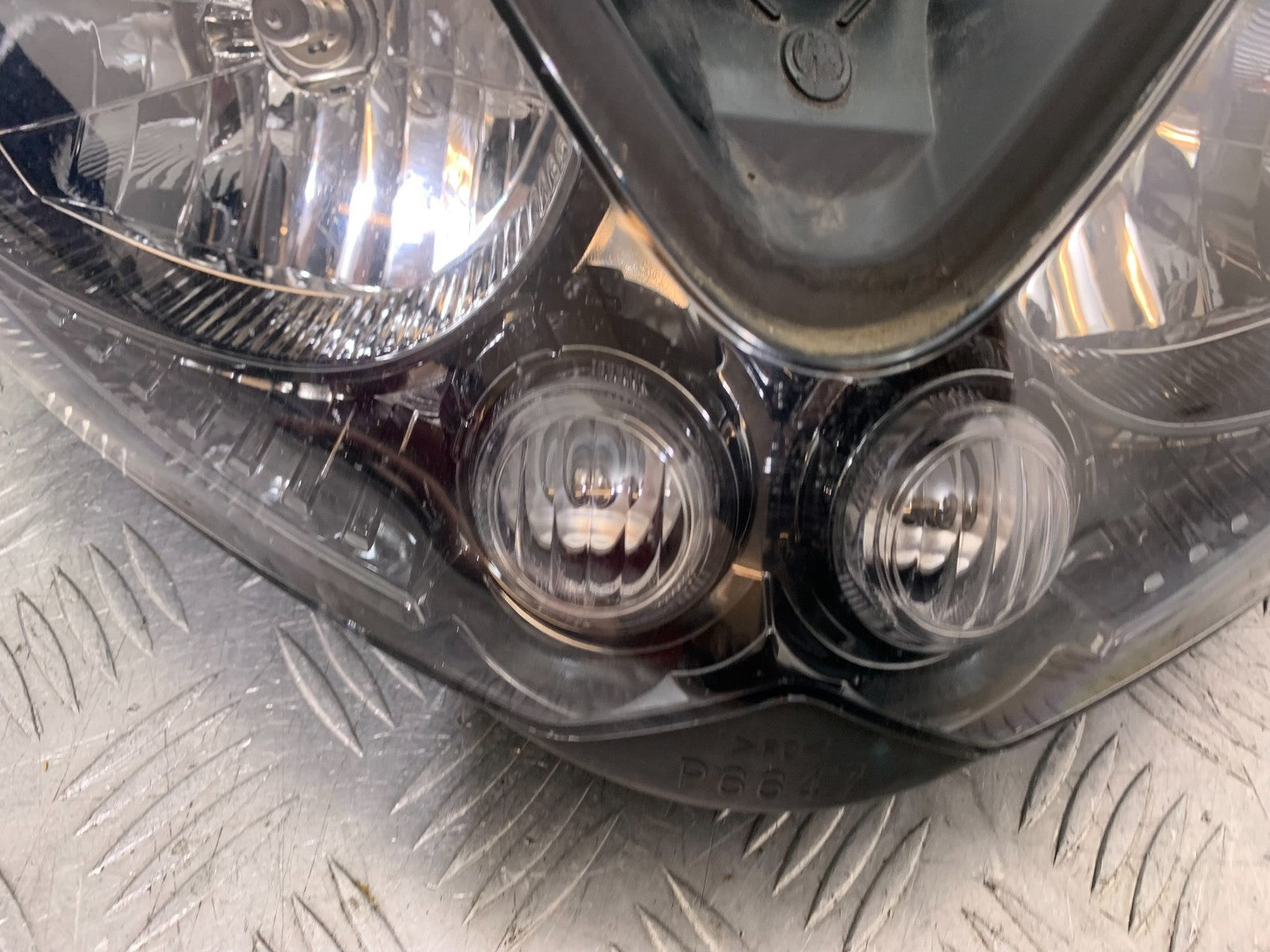 KAWASAKI GTR1400 GTR 1400 HEADLIGHT  YEAR 2007-2009 (CMB1306)