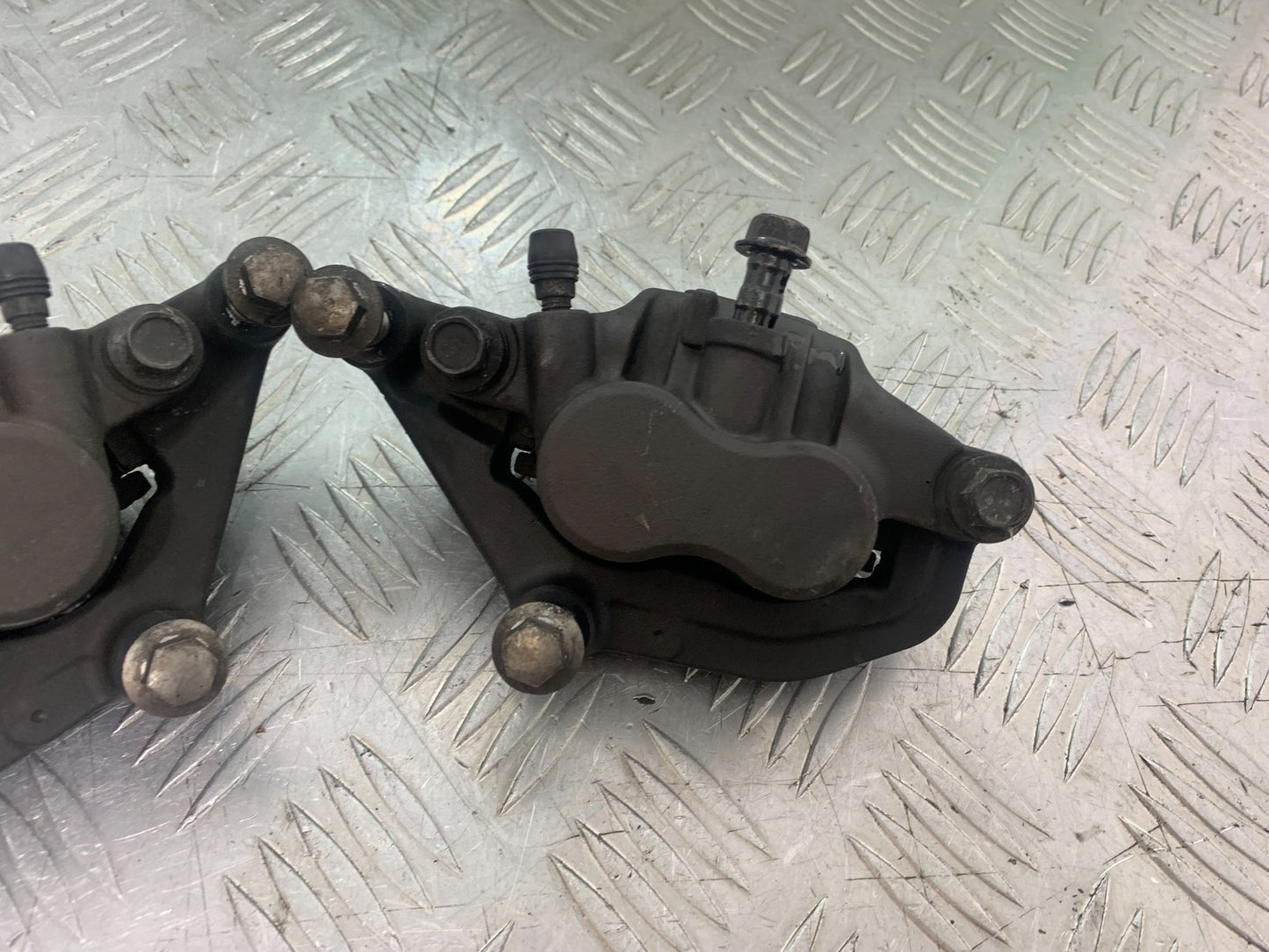 YAMAHA XJ6 XJ6-S FRONT BRAKE CALIPERS YEAR 2009-2015  (CMB1212)