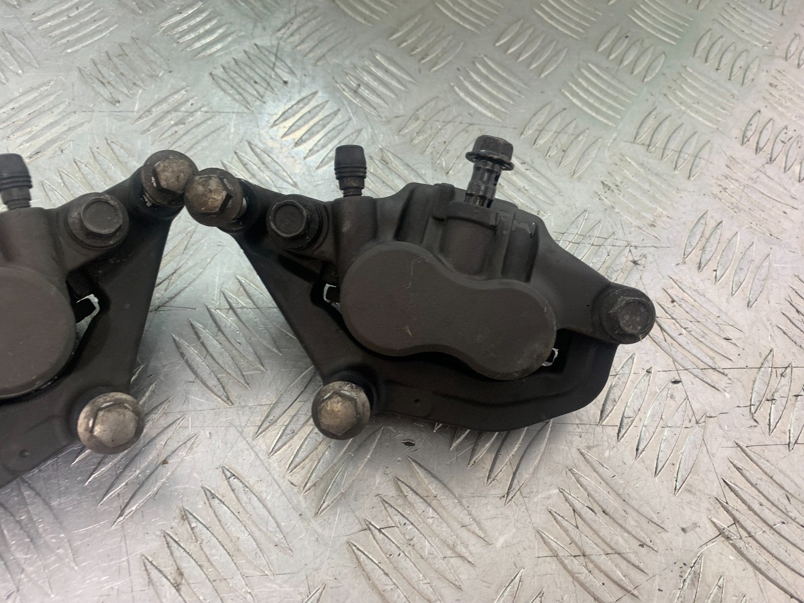 YAMAHA XJ6 XJ6-S FRONT BRAKE CALIPERS YEAR 2009-2015  (CMB1212)