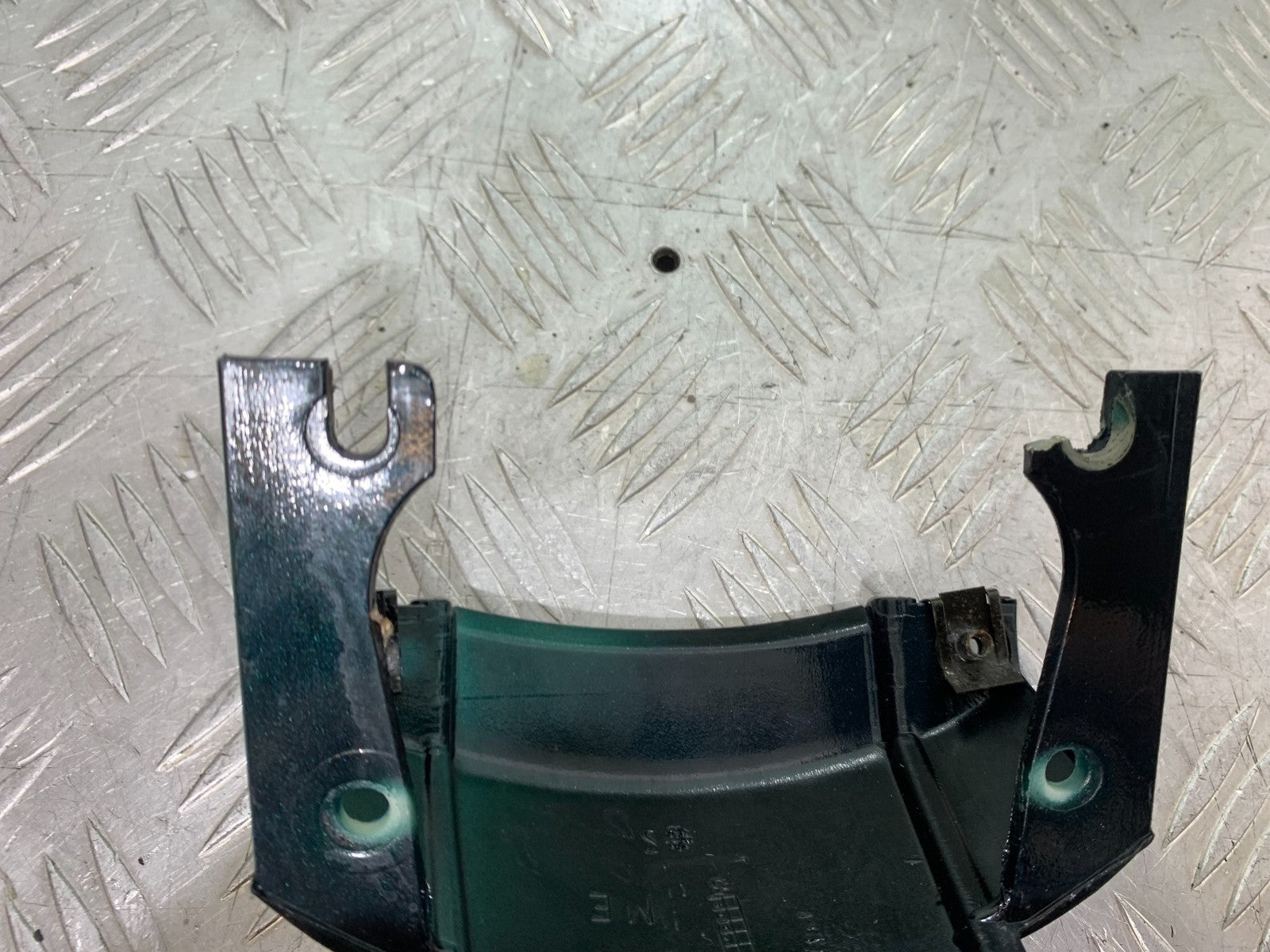 TRIUMPH 955i SPRINT ST TAIL PIECE JOINER  YEAR 1999-04 (CMB1230)