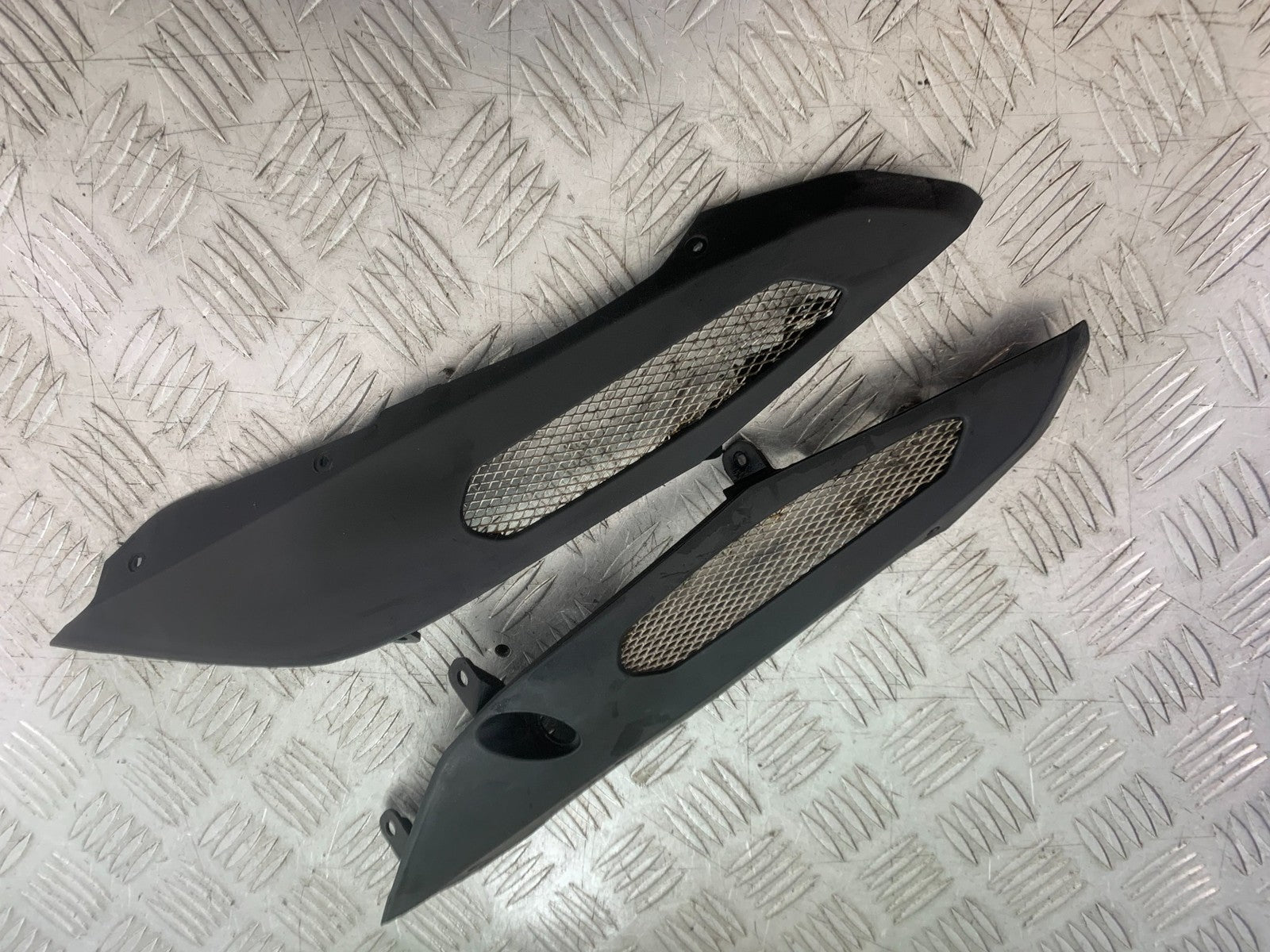 BENELLI BN125 BN 125 LEFT AND RIGHT SIDE INFILL PANELS  YEAR 2018-2021 (CMB1245)