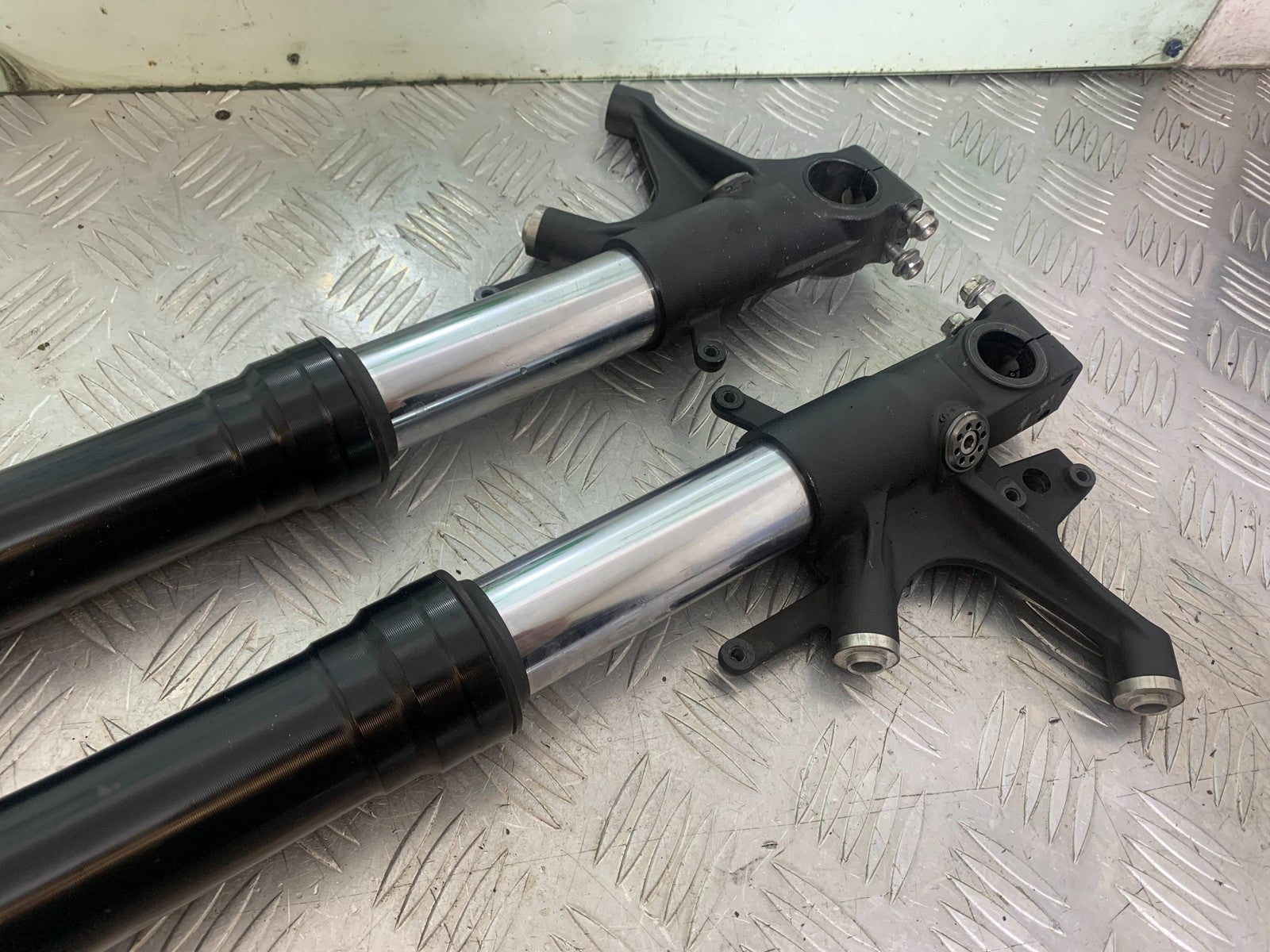HONDA CBR1000 rr FIREBLADE FORKS   YEAR 2012-2016 (CMB1198)