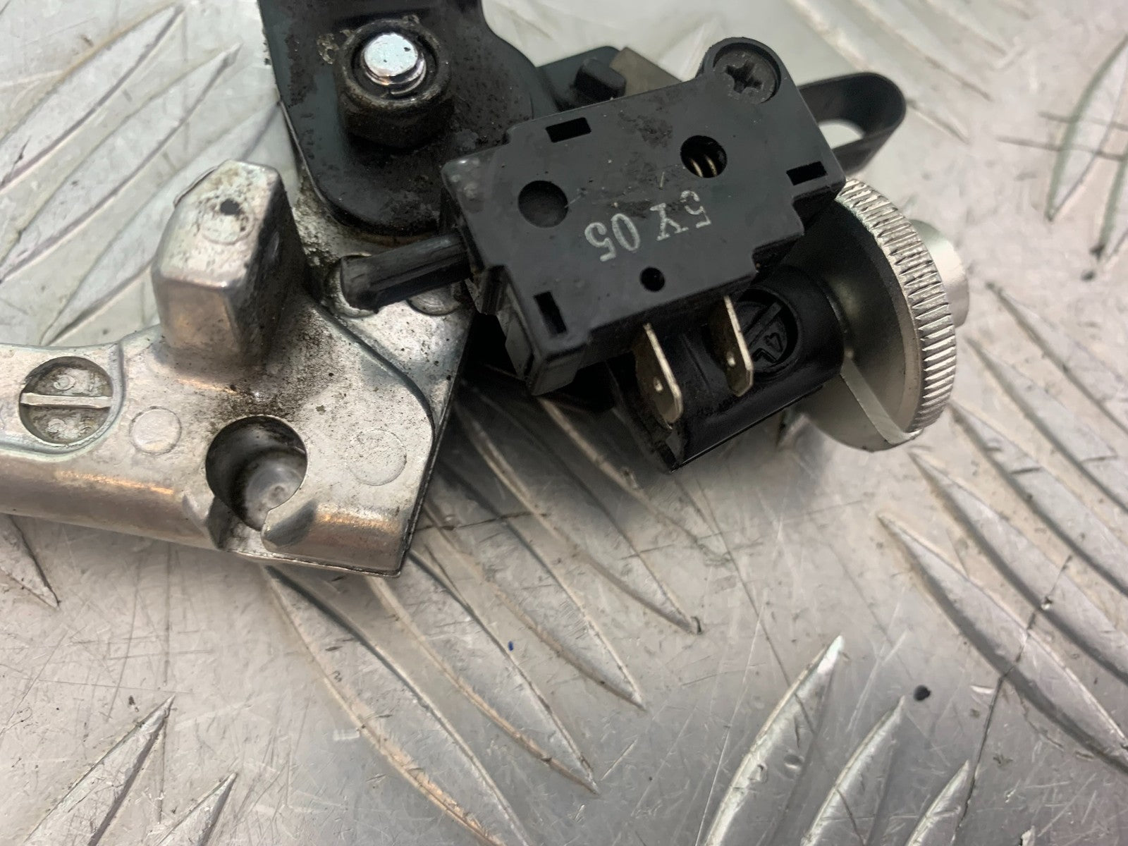 HONDA CBR1000 rr FIREBLADE CLUTCH LEVER AND BRACKET  YEAR 2012-2016 (CMB1198)