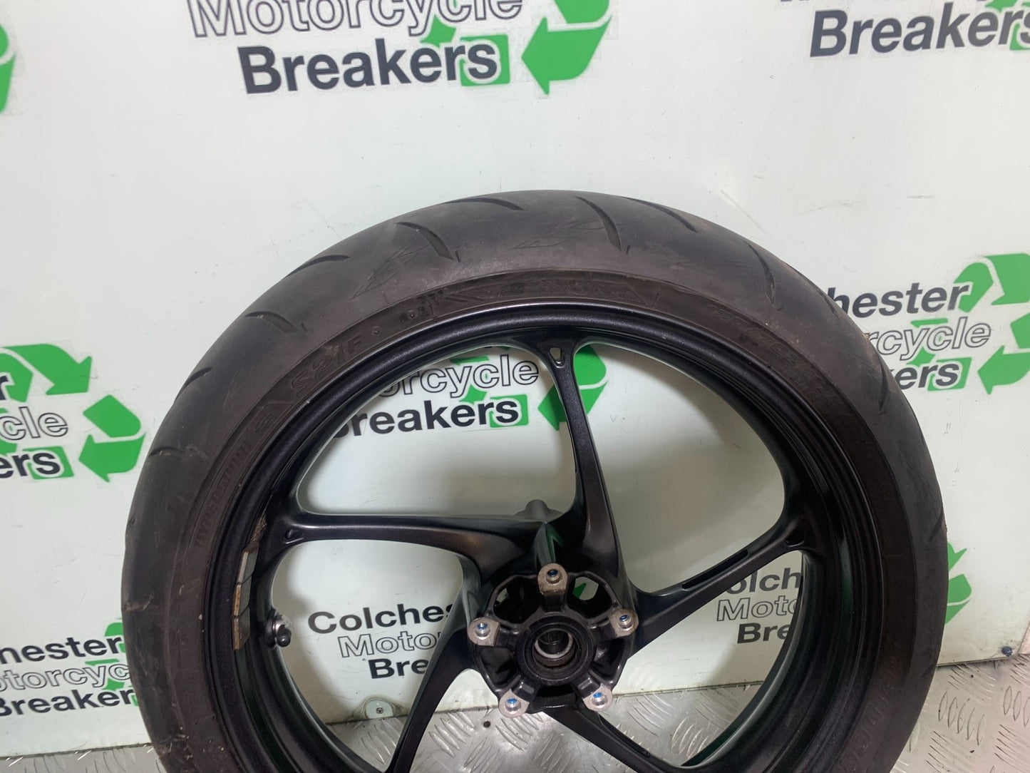 TRIUMPH 675 STREET TRIPLE FRONT WHEEL  2013-2016 (CMB1186)