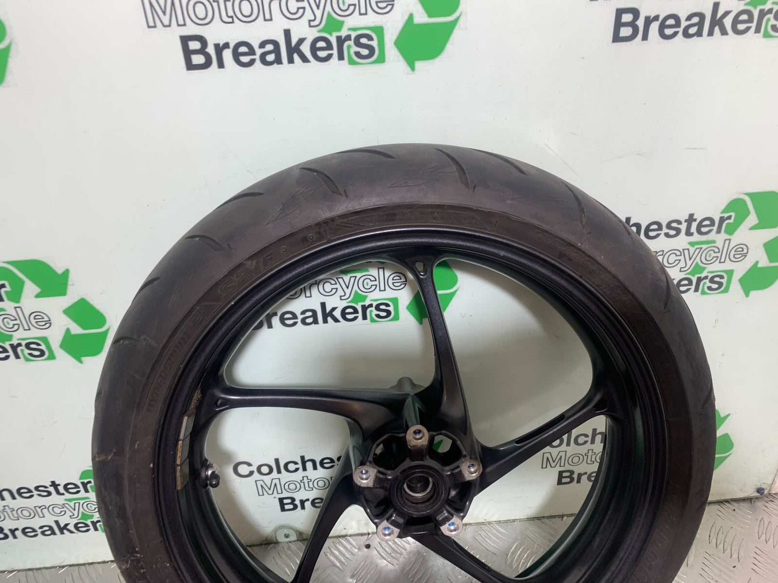 TRIUMPH 675 STREET TRIPLE FRONT WHEEL  2013-2016 (CMB1186)