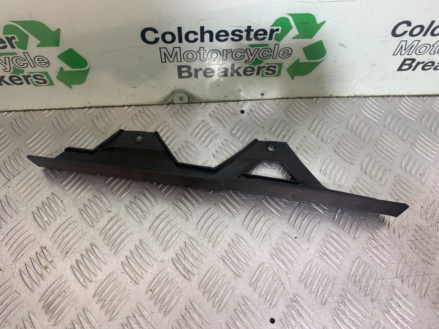 ROYAL ENFIELD HIMALAYAN 411 CHAIN GUARD  YEAR 2018-2023 (CMB1322)