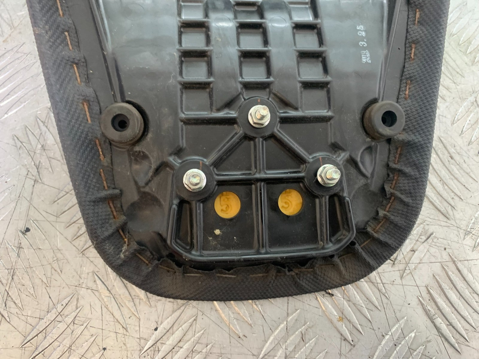 HONDA NC750 NC 750 X DCT REAR SEAT NO HOLES  YEAR 2019 (CMB1223)