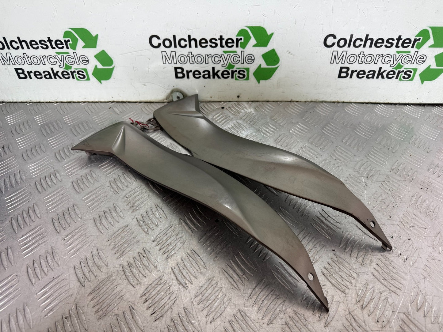 SUZUKI GSXR1000 GSXR 1000 LEFT AND RIGHT FRAME COVERS 2009-2016