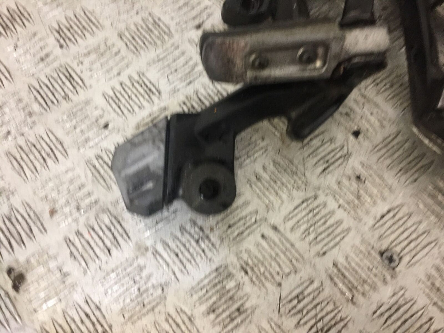 KAWASAKI GTR1400 GTR 1400 REAR HANGERS AND PEGS  YEAR 2010 (STOCK 716)