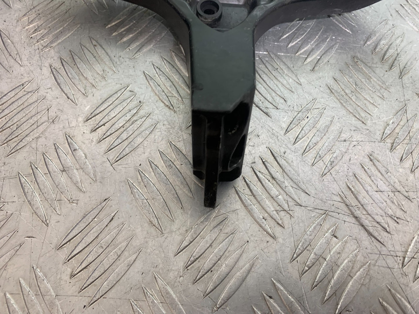 HONDA CBR600 CBR 600 RR FAIRING BRACKET  YEAR 2003-2004 CMB1173)