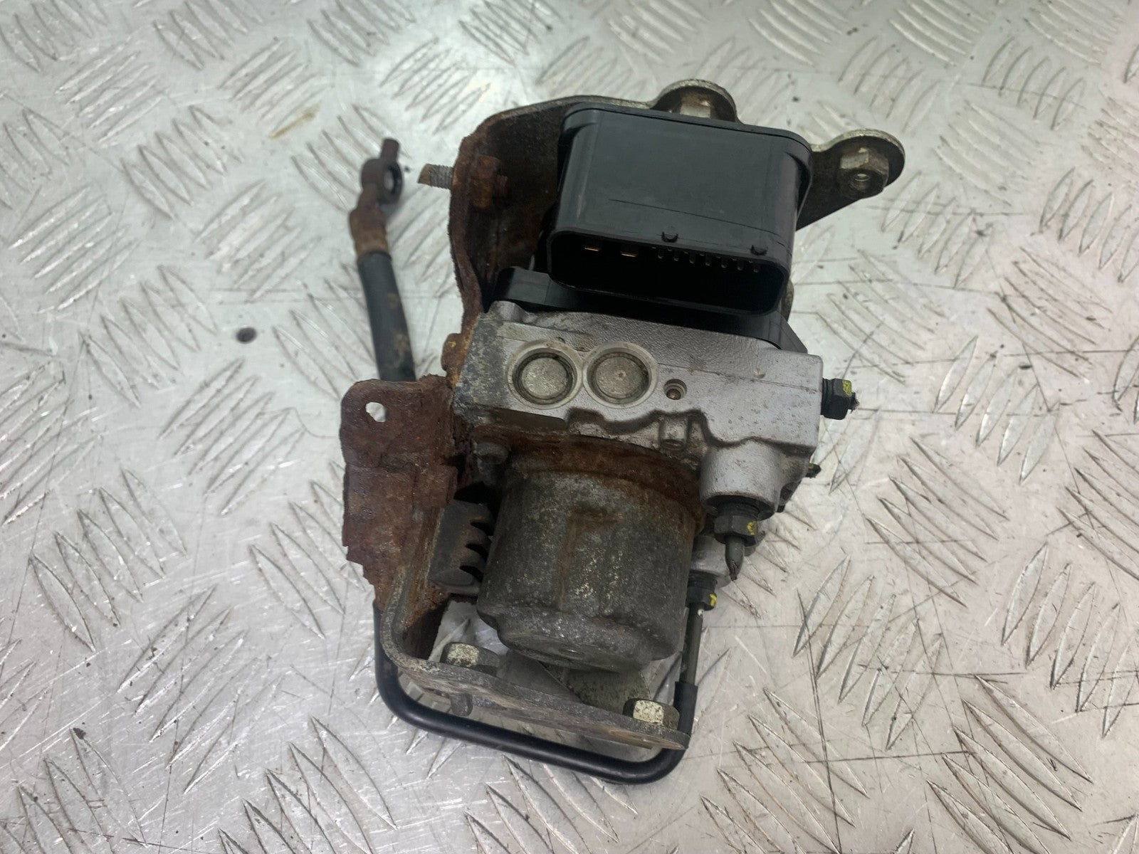 HONDA NT 700 V DEAUVILLE ABS PUMP  YEAR 2006-2011 (CMB1211)