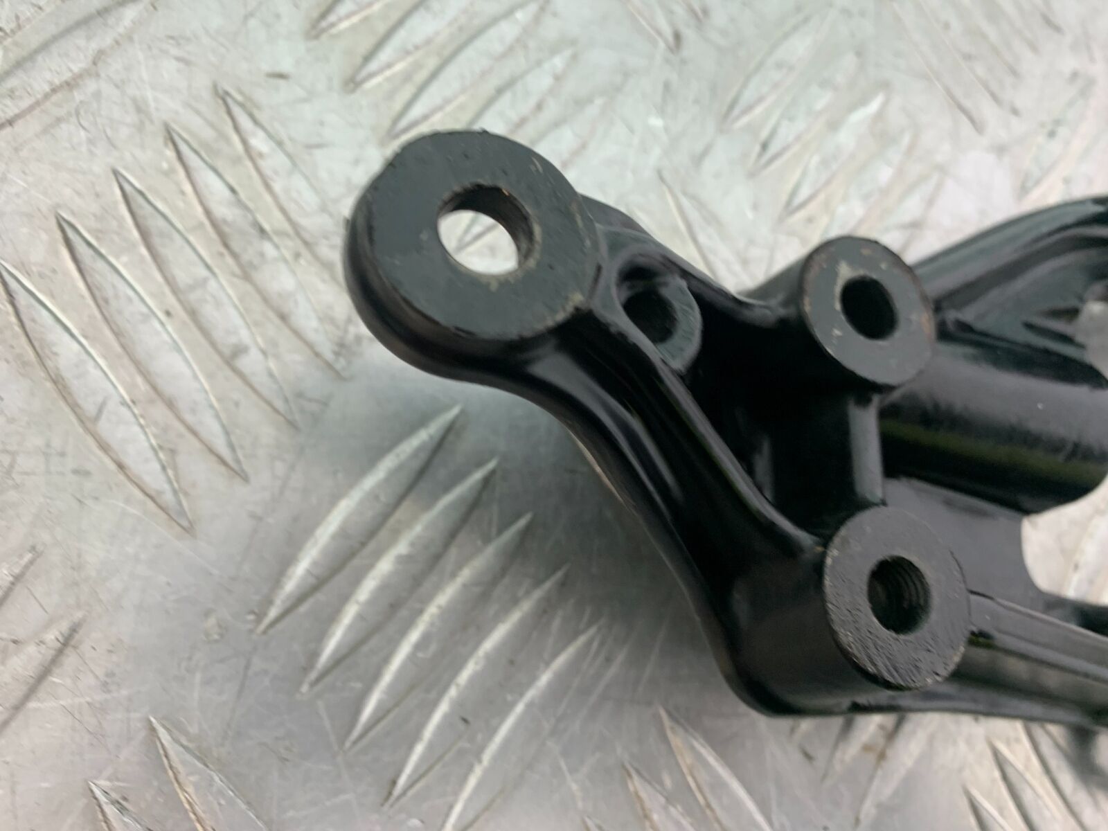 TRIUMPH THUNDERBIRD 1600 RIGHT HANGER   YEAR 2011 (CMB1107)