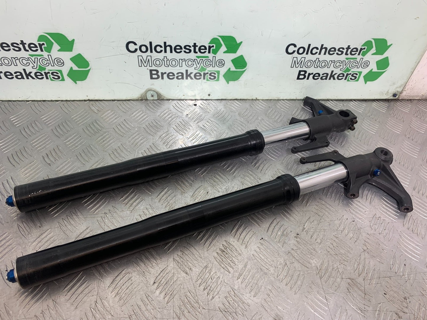 TRIUMPH 675 STREET TRIPLE R FORKS  YEAR 2013 - 2016 (CMB1221)