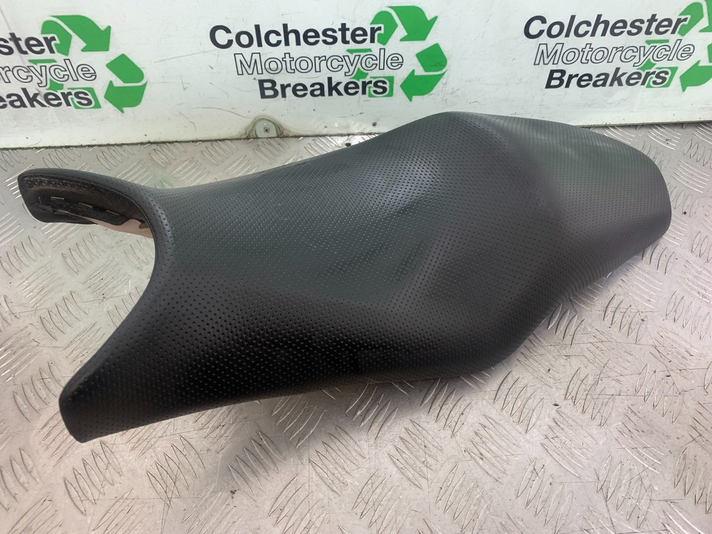 YAMAHA XJ6 XJ6-S SEAT  YEAR 2009-2015  (CMB1212)