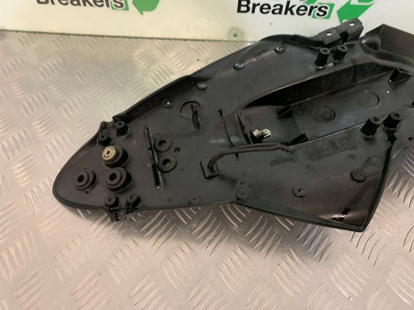 KTM 640 DUKE 2 UNDERTRAY   YEAR 2000-2006 (STOCK 988)