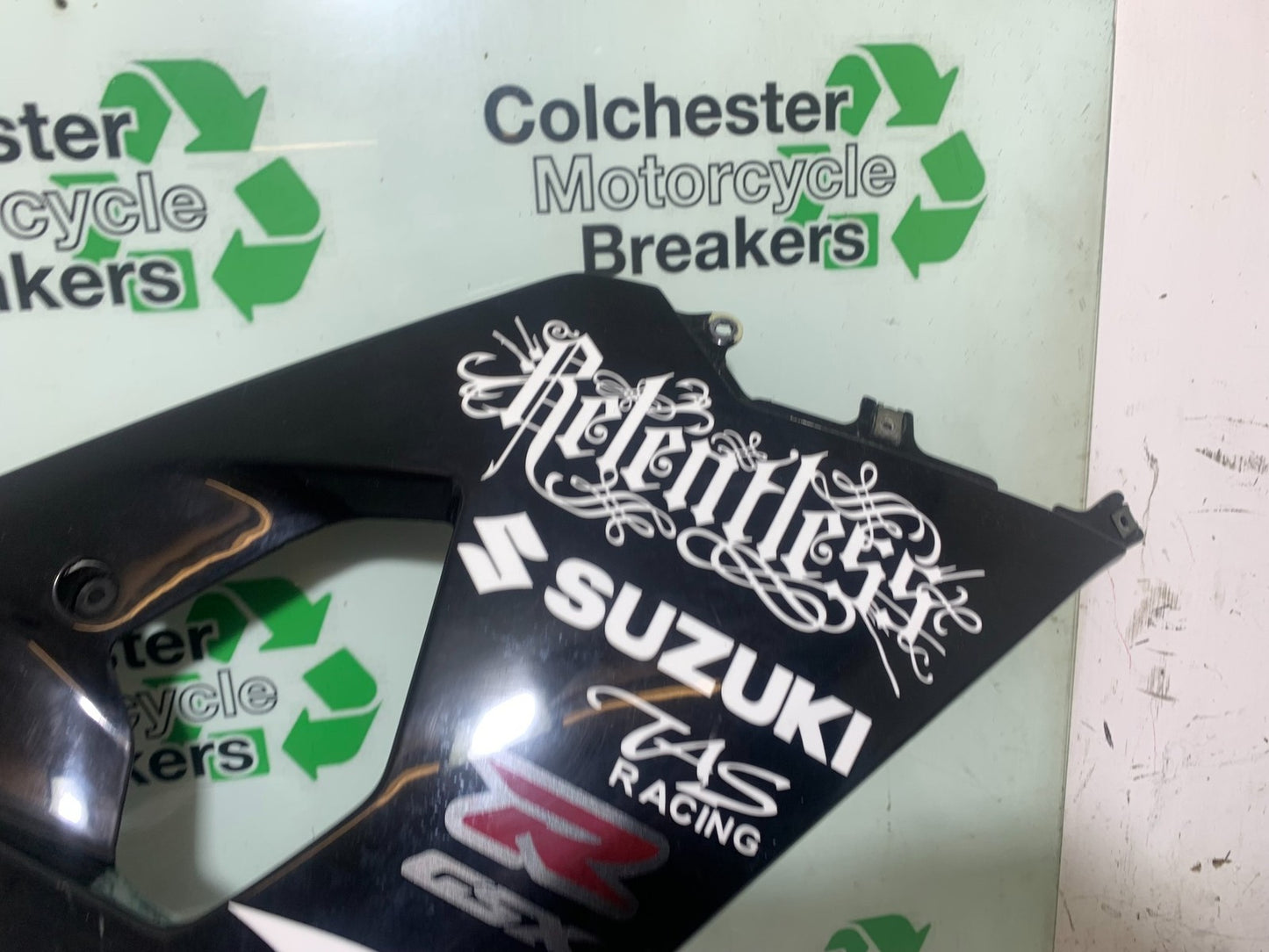 SUZUKI GSXR750 GSXR 750 K4 K5 RIGHT FAIRING  2004-2005 (CMB1319)