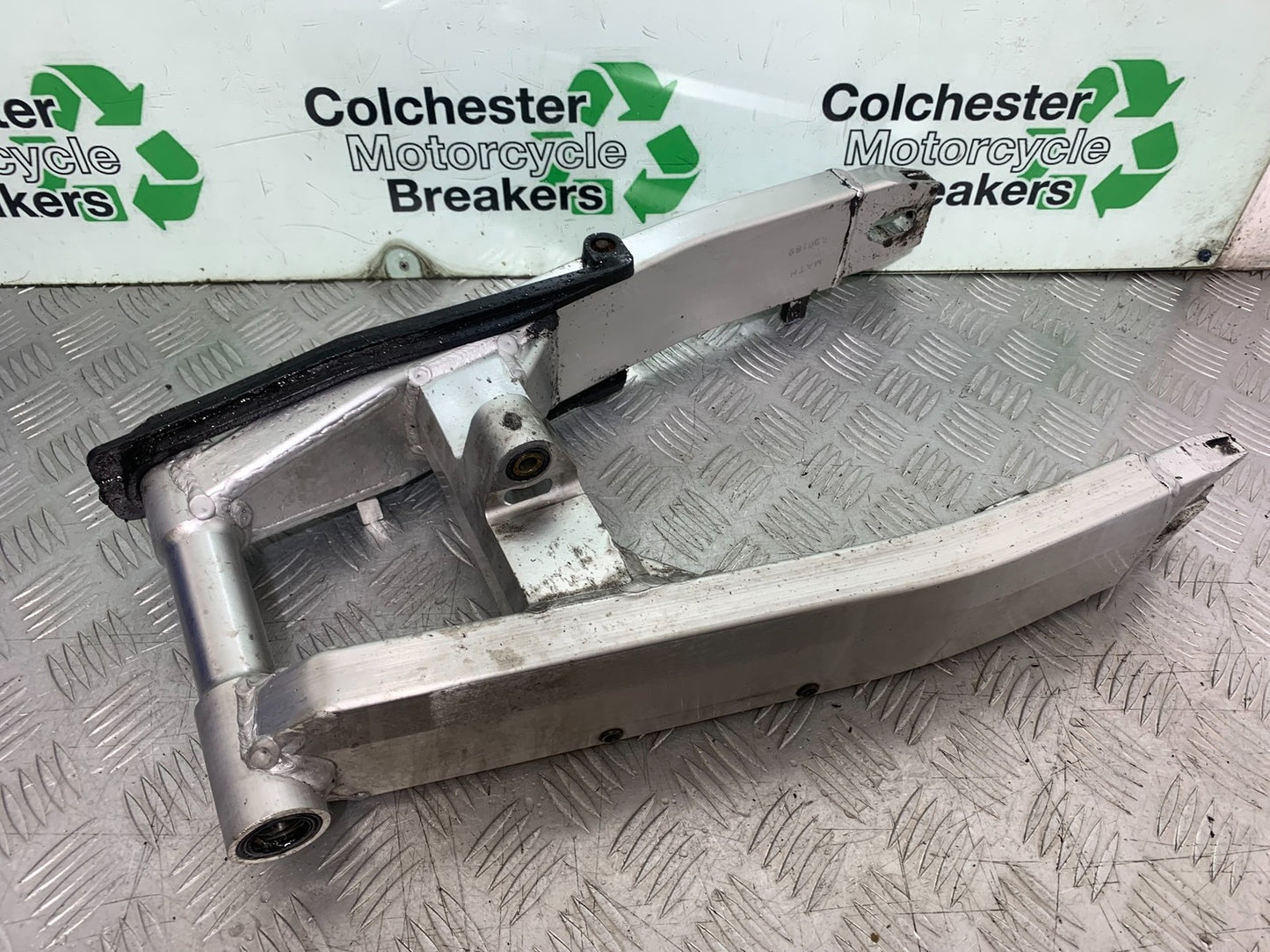 HONDA CBR1100 BLACKBIRD SWINGARM YEAR 1999-2005 (CMB1232)