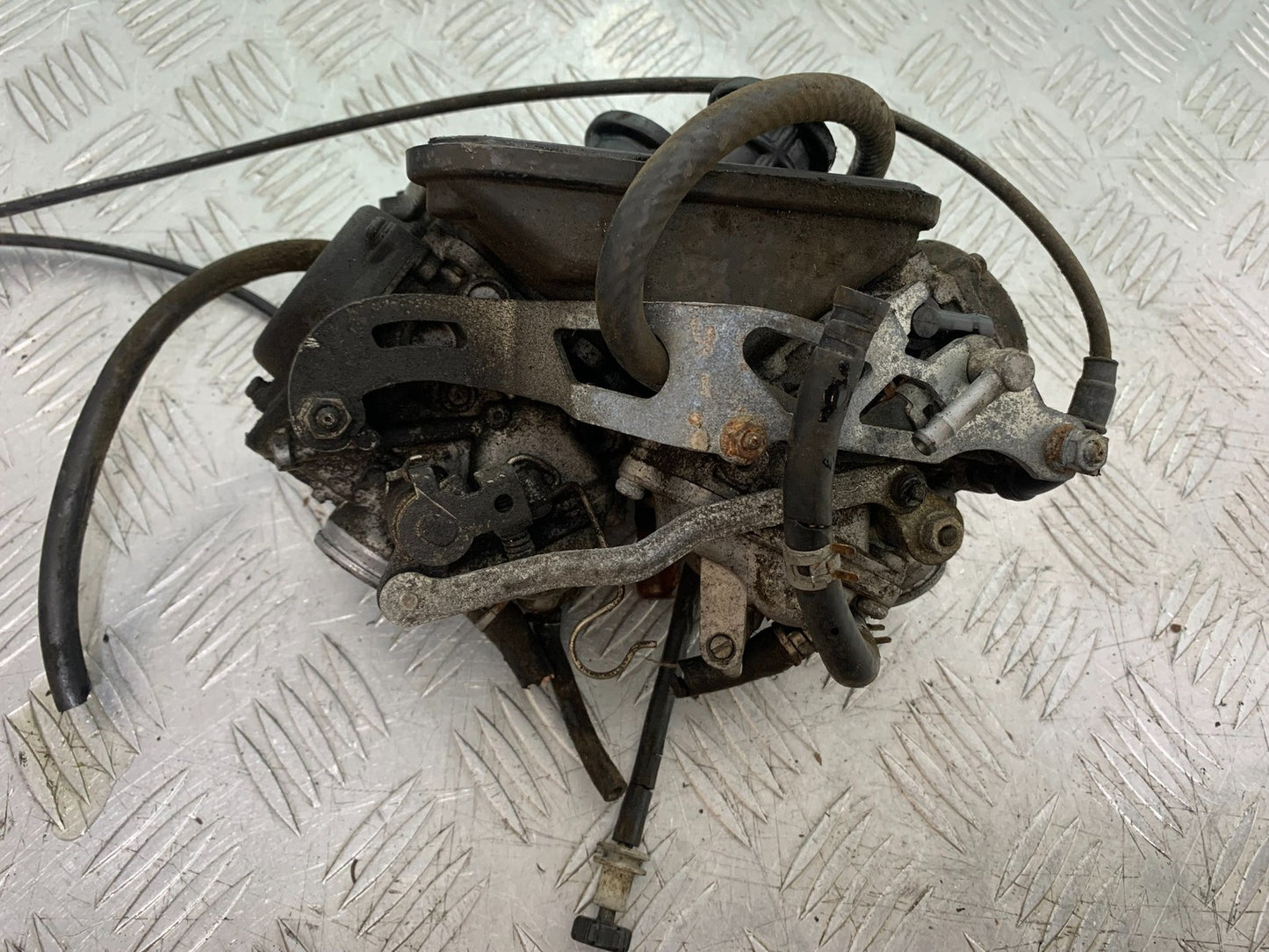 HONDA XL125 VARADERO CARBS   YEAR 2001-2006  (CMB1304)