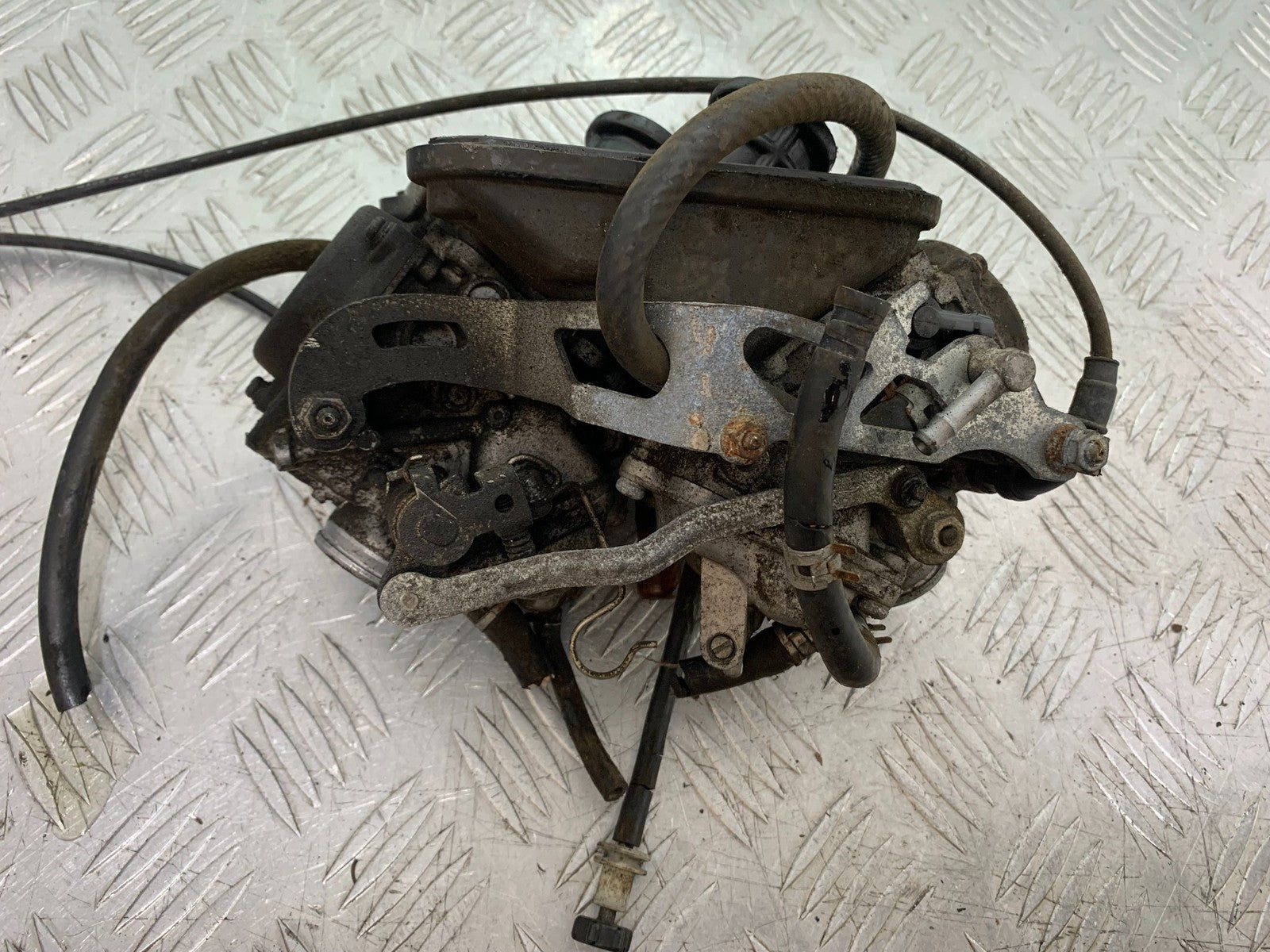 HONDA XL125 VARADERO CARBS   YEAR 2001-2006  (CMB1304)