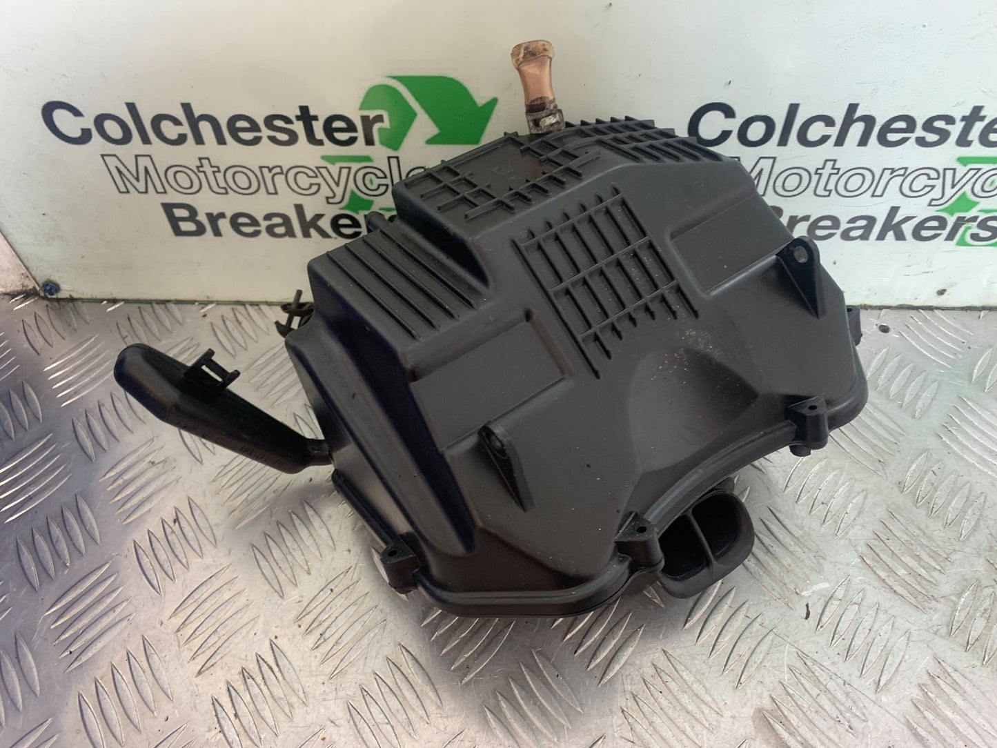 HONDA CBF125 CBF 125 AIRBOX  YEAR 2009-14  (CMB1172)
