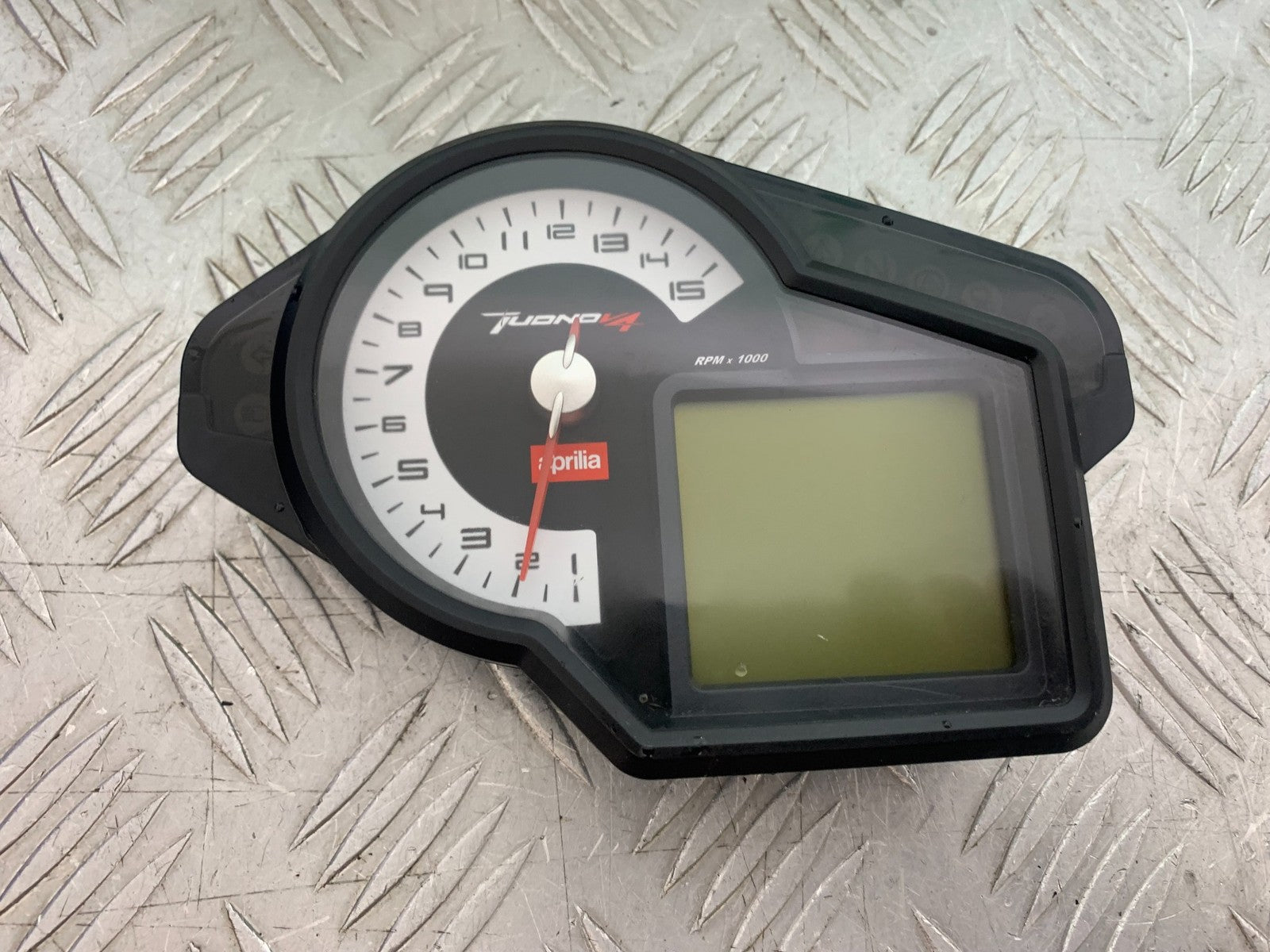 APRILIA TUONO 1000 V4 CLOCKS SPEEDO DASH   YEAR 2013-2014  (CMB1239)