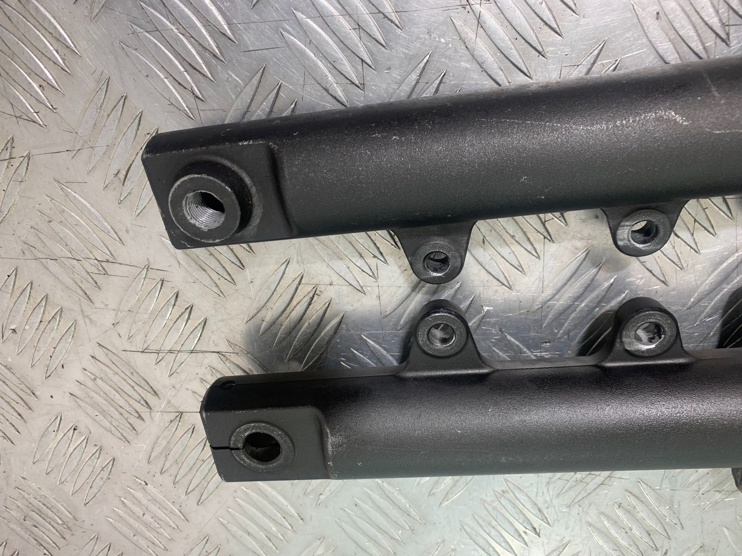 YAMAHA XJ6 XJ6-S FORKS YEAR 2009-2015  (CMB1212)