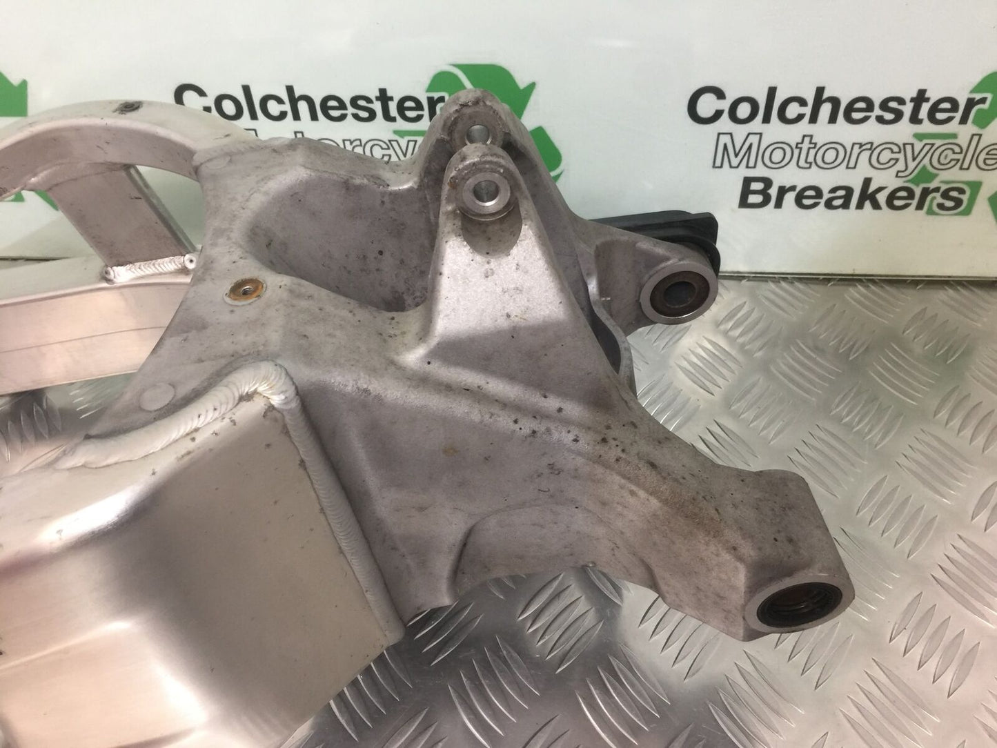 HONDA CBR600 RR SWINGARM  YEAR 2005-2006 (STOCK 933)