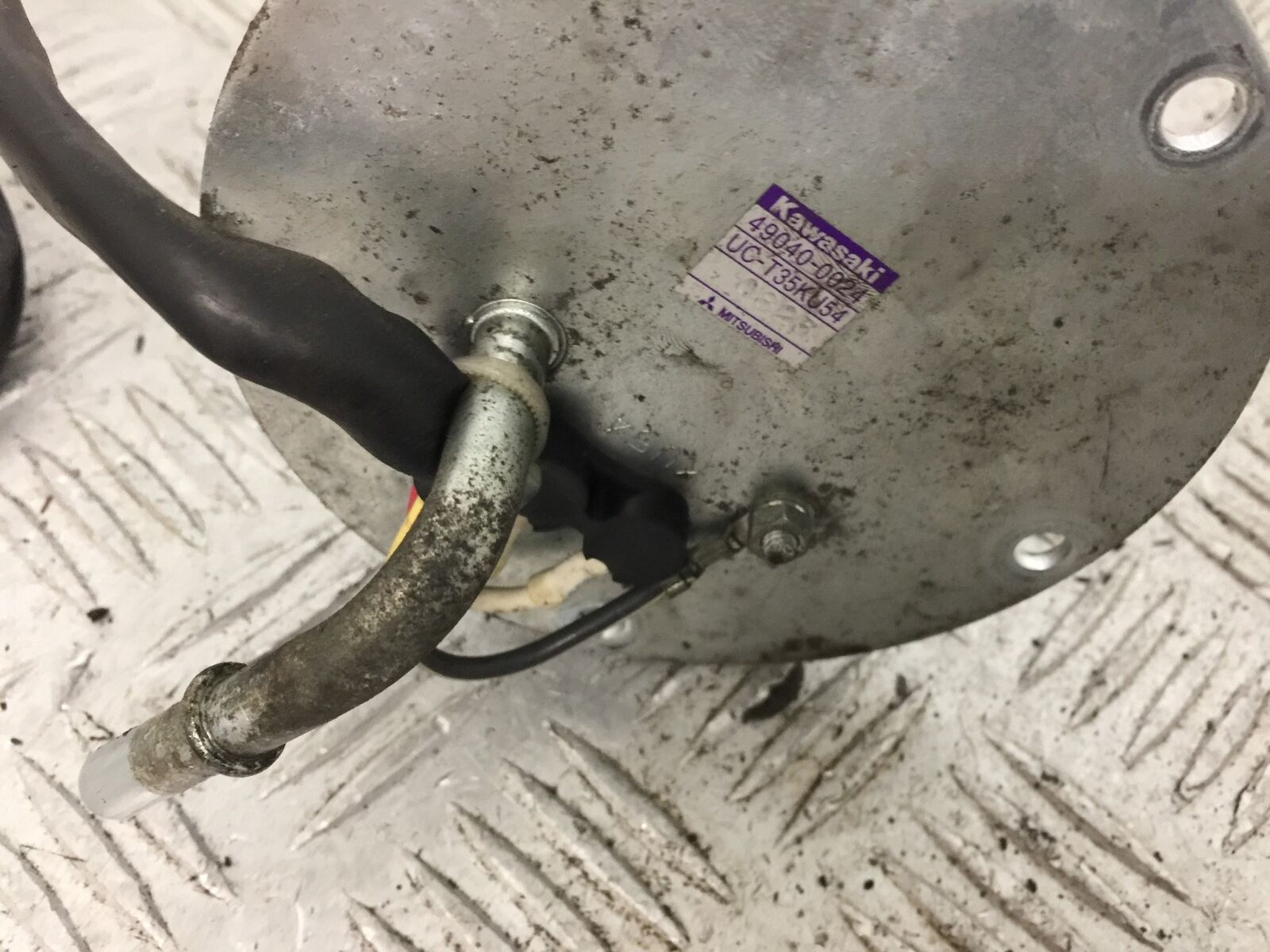 KAWASAKI ZZR1400 ZZR 1400 PETROL PUMP   YEAR 2011 (STOCK 802)