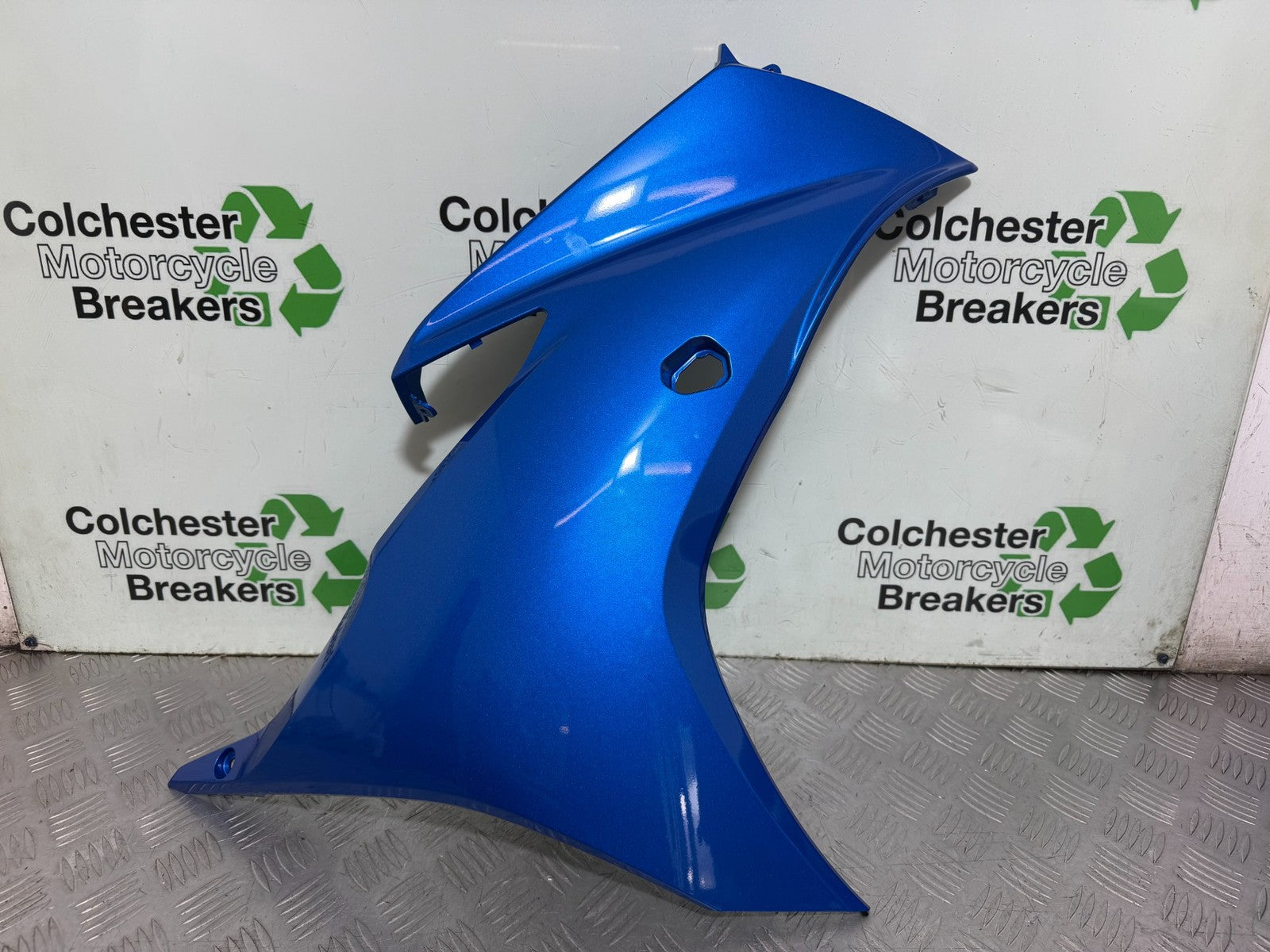 SUZUKI GSXR 125 GSX R125 RIGHT FAIRING PANEL YEAR 2017 - 2023