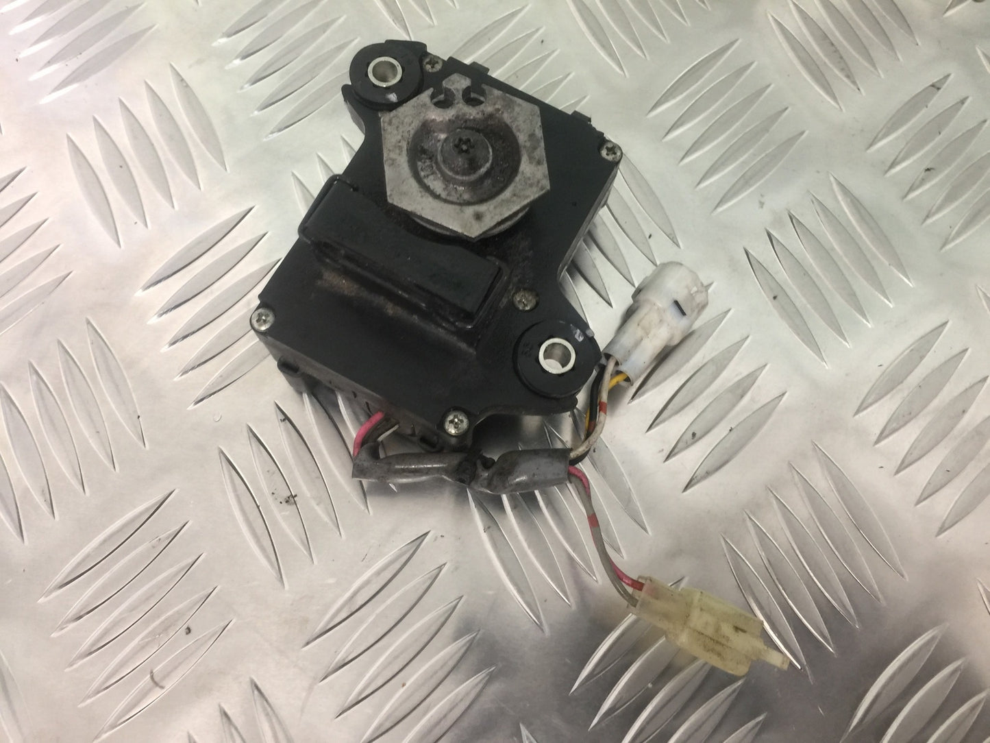 KAWASAKI Z1000 SX SERVO MOTOR  YEAR 2011-13 (STOCK 911)